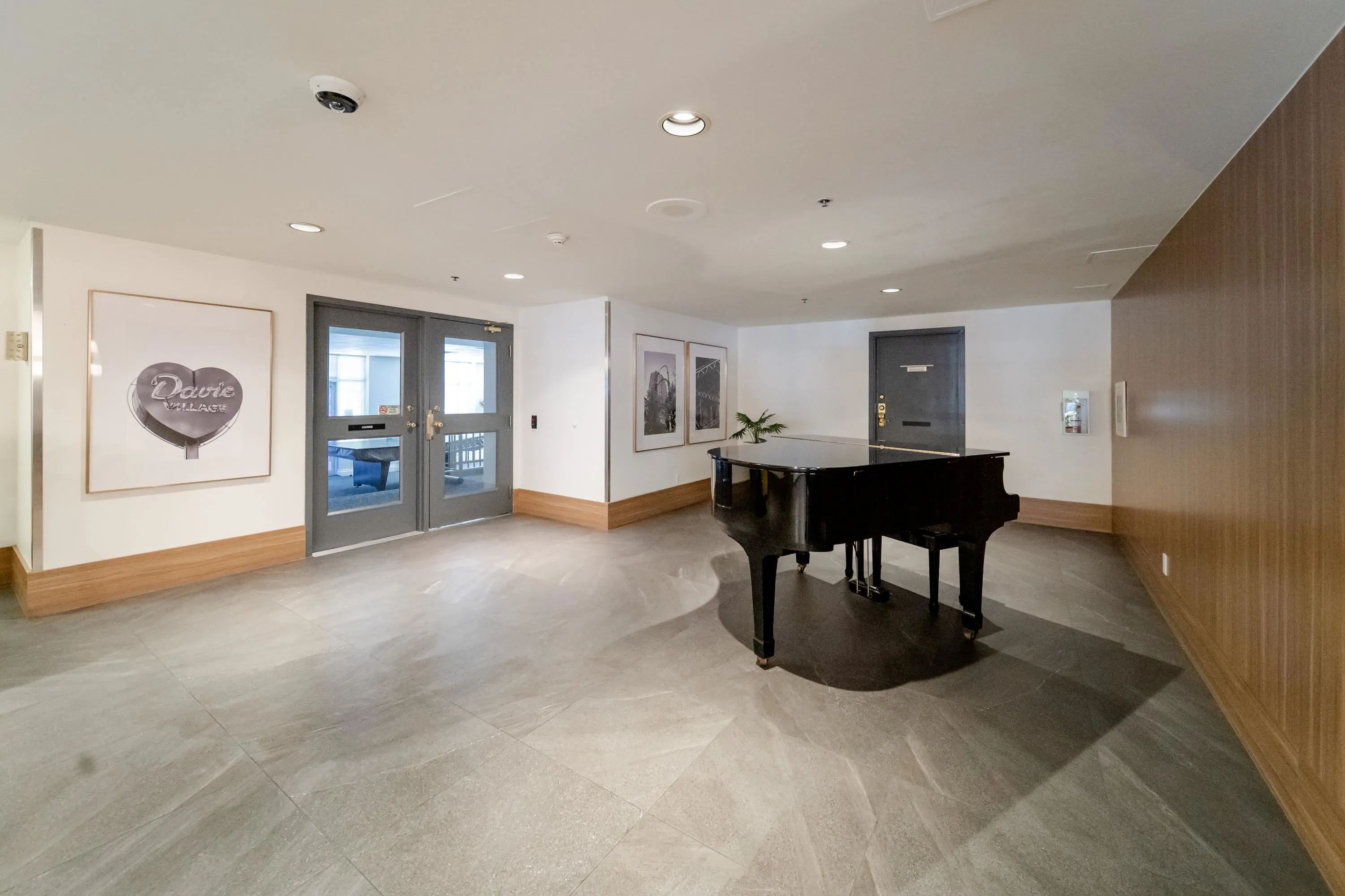 1010 Burnaby Street #905