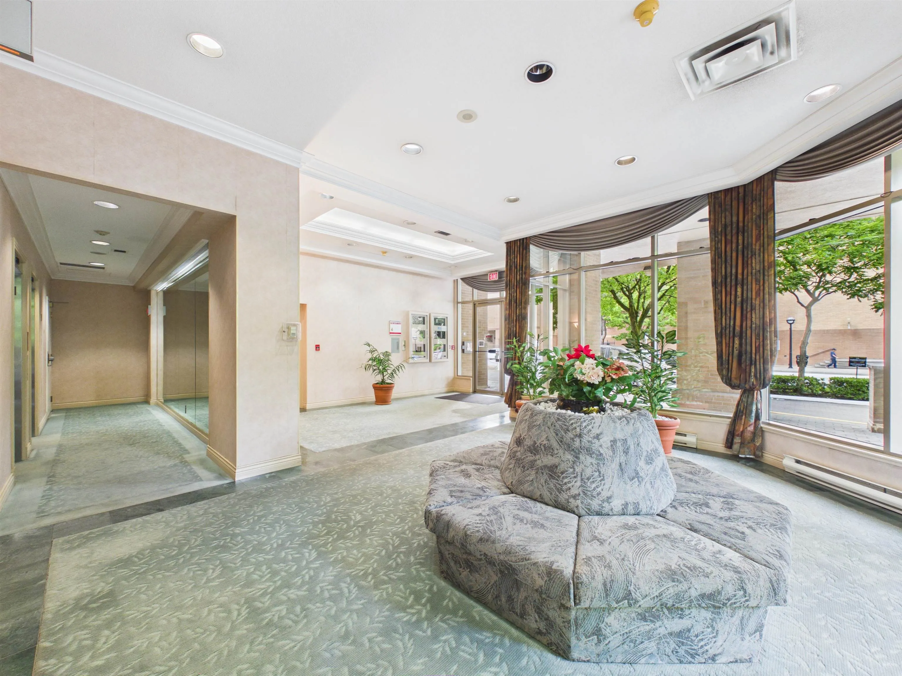 4830 Bennett Street #401