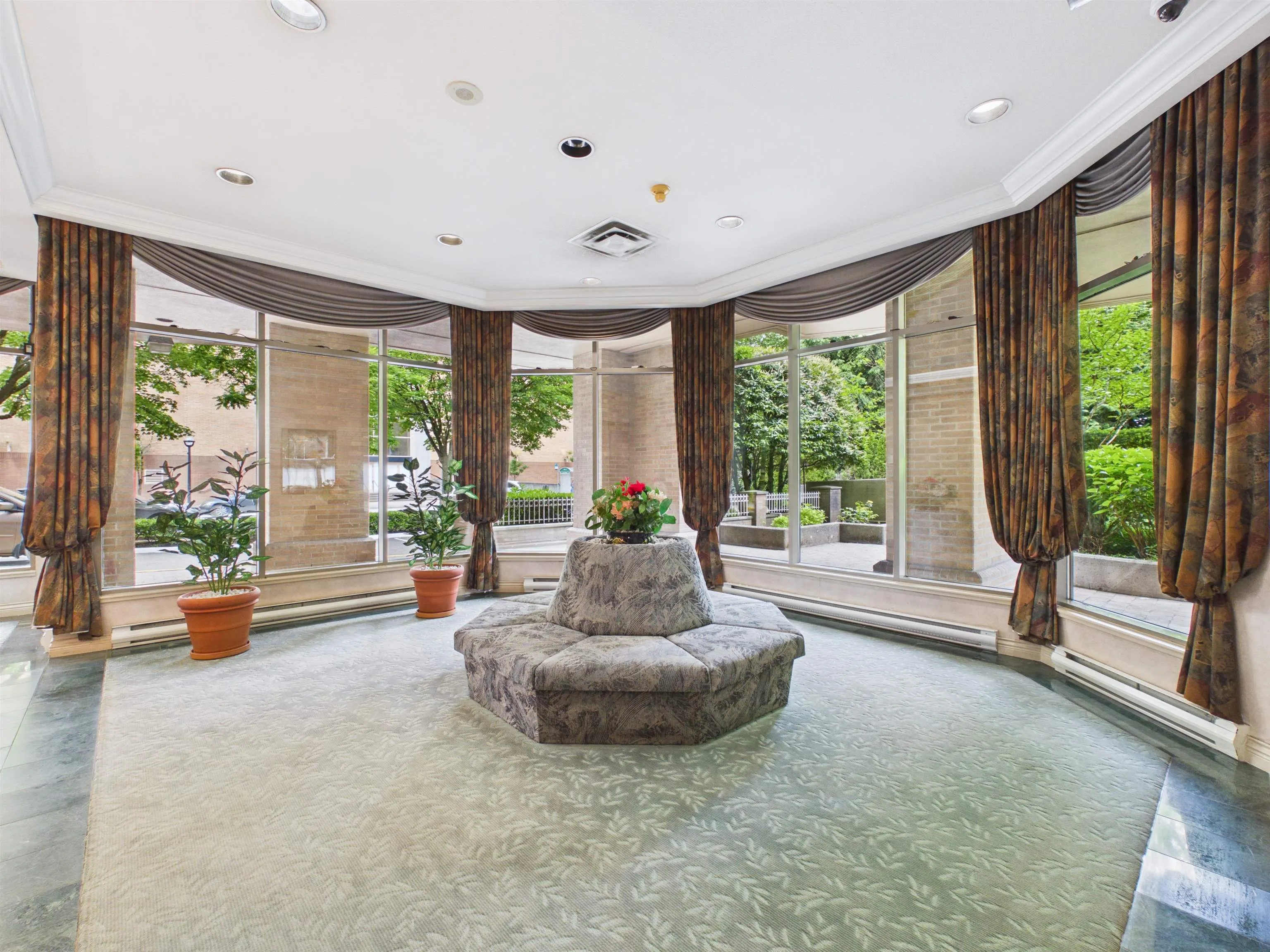 4830 Bennett Street #401