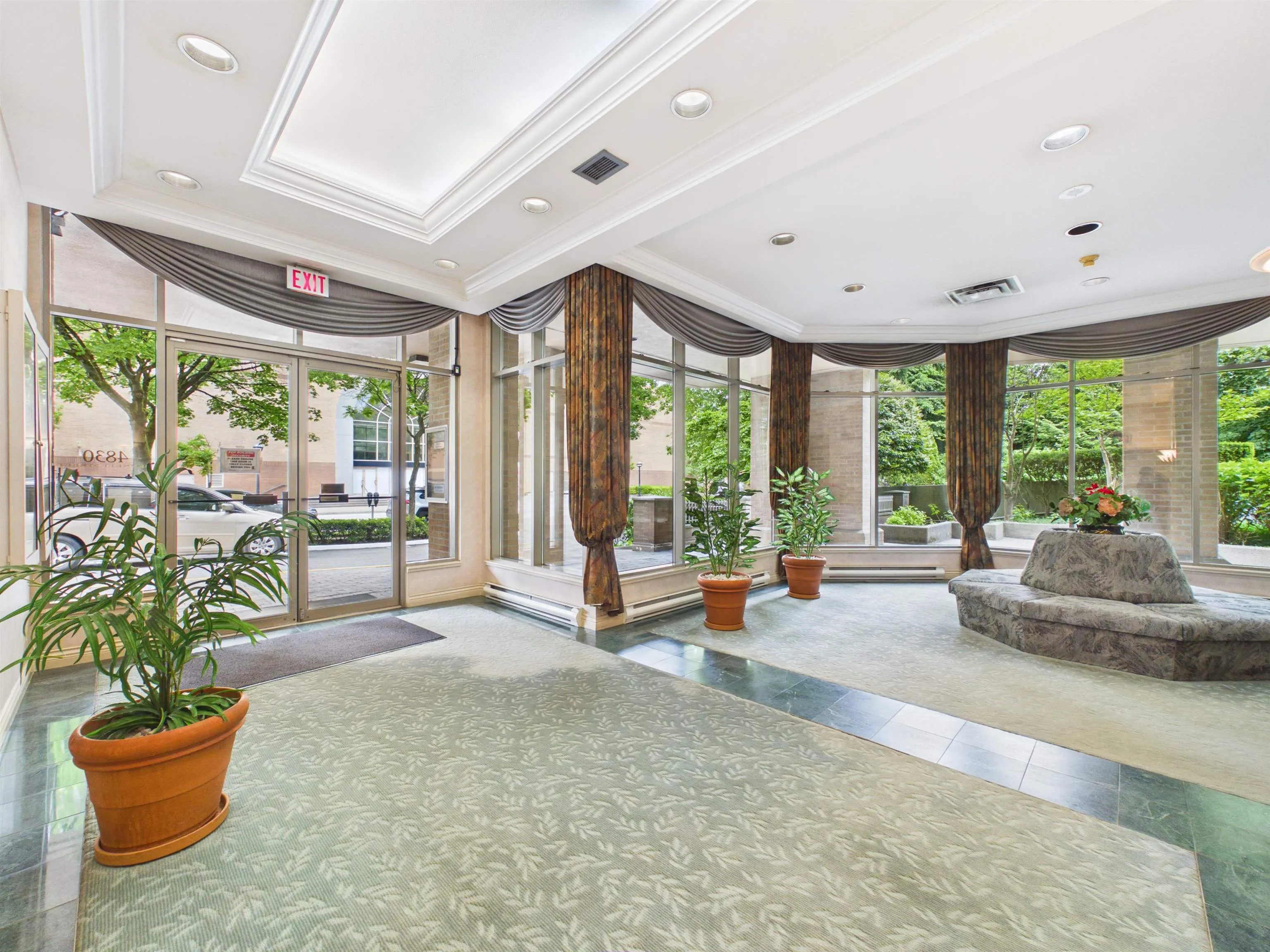 4830 Bennett Street #401