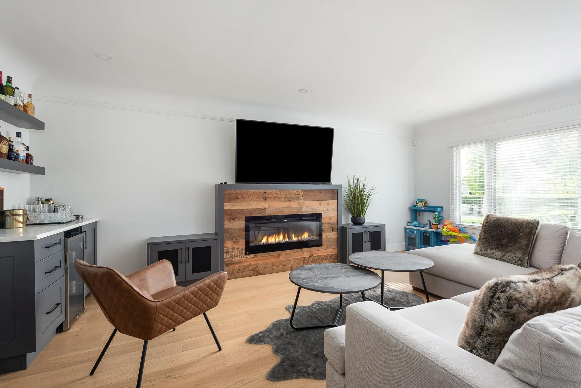 321 Sixth Avenue
