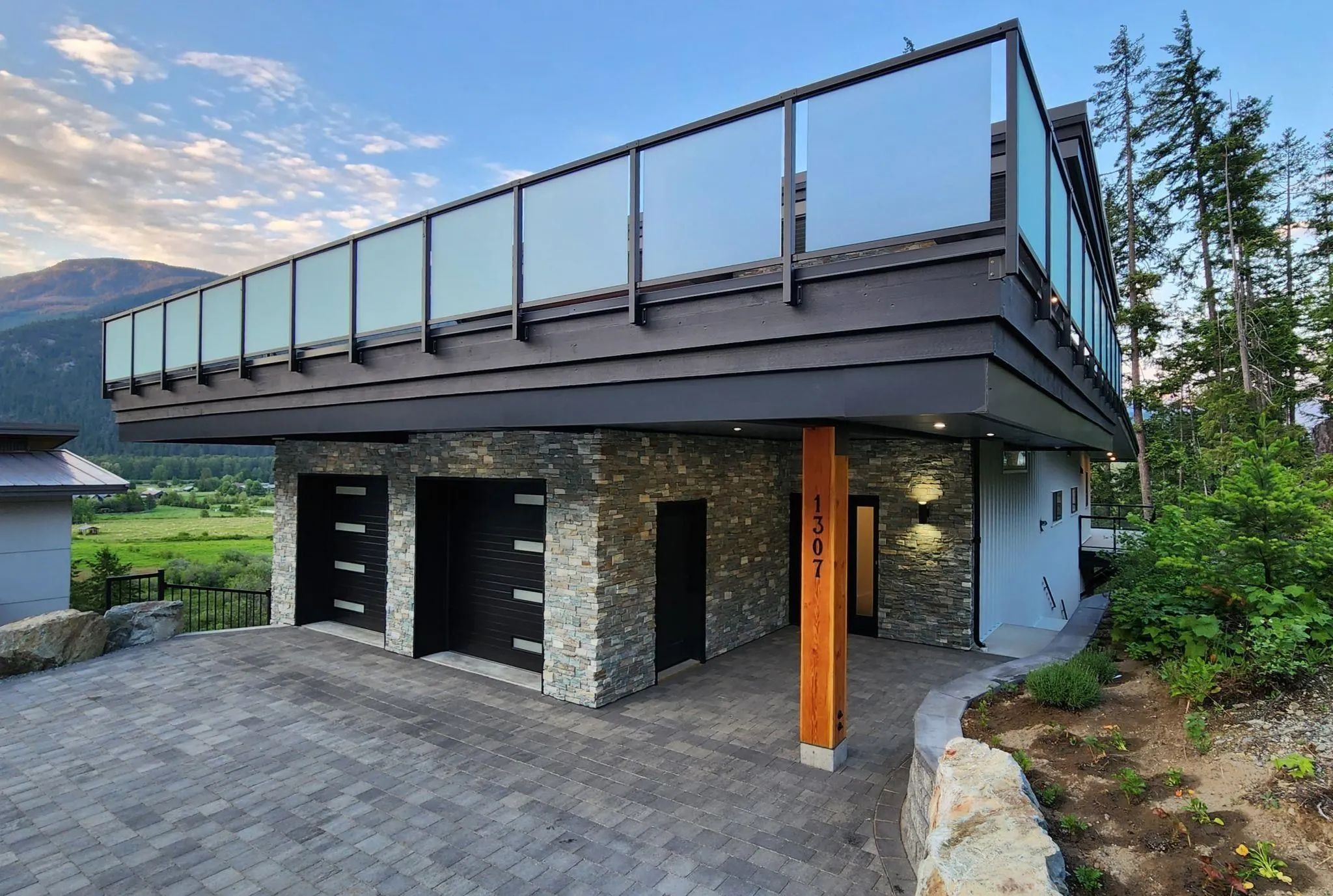1307 Eagle Drive #4