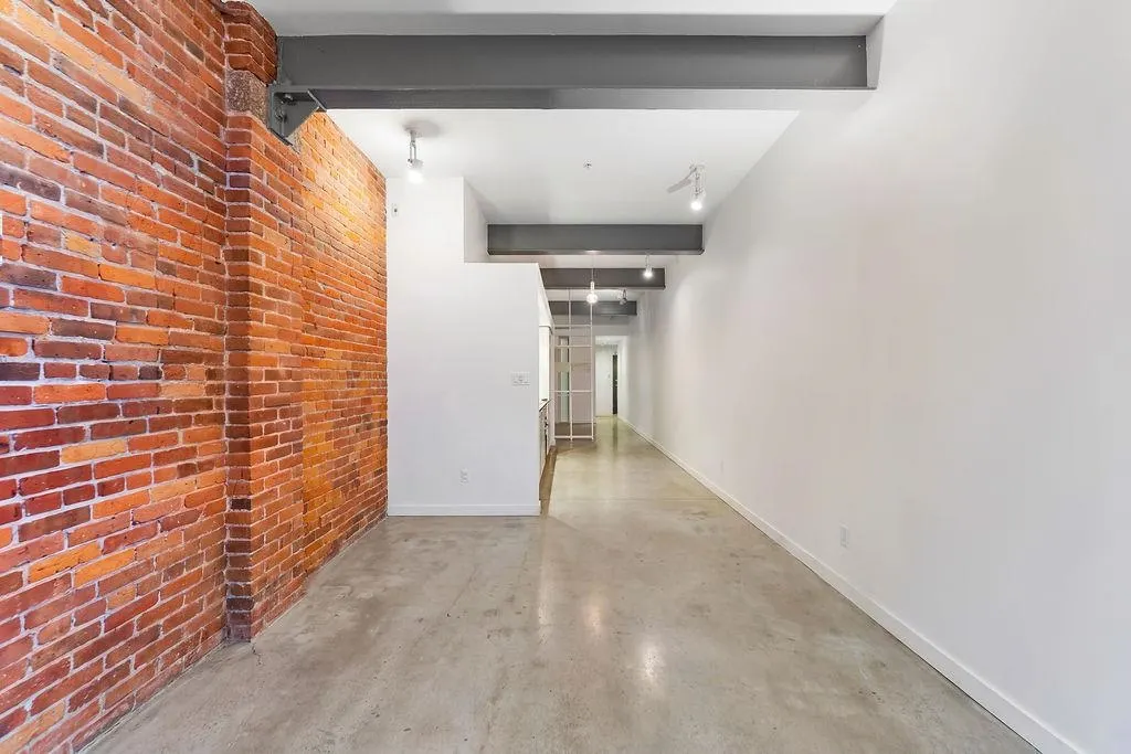53 W Hastings Street #306