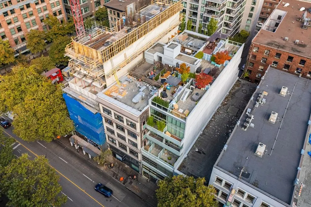 53 W Hastings Street #306