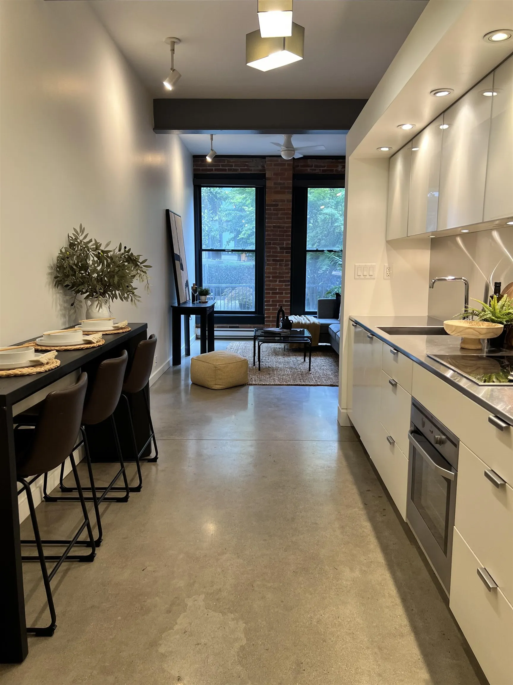 53 W Hastings Street #306