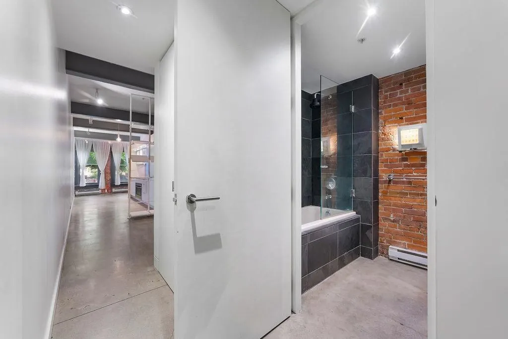 53 W Hastings Street #306