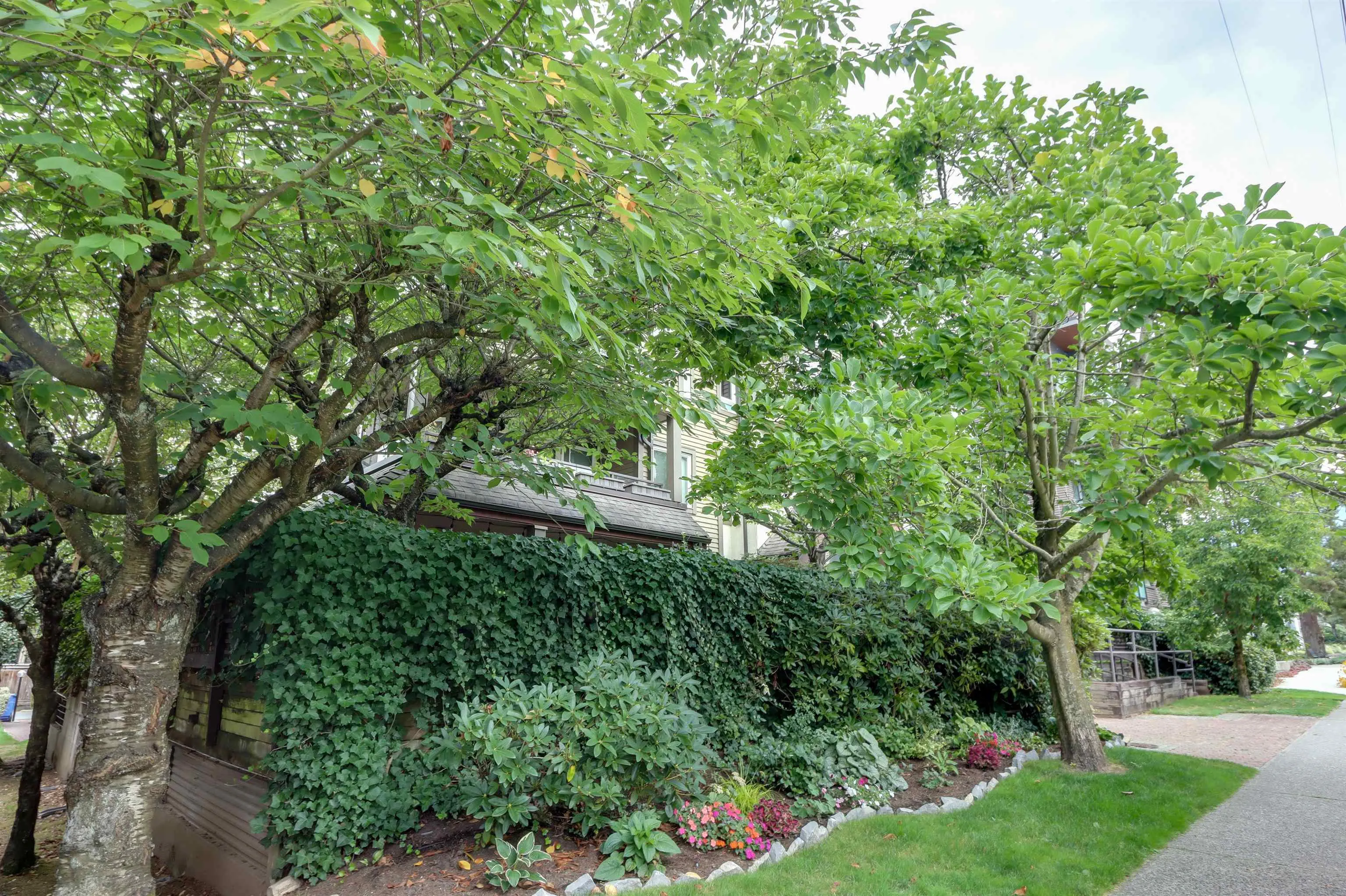 1535 Chesterfield Avenue #205