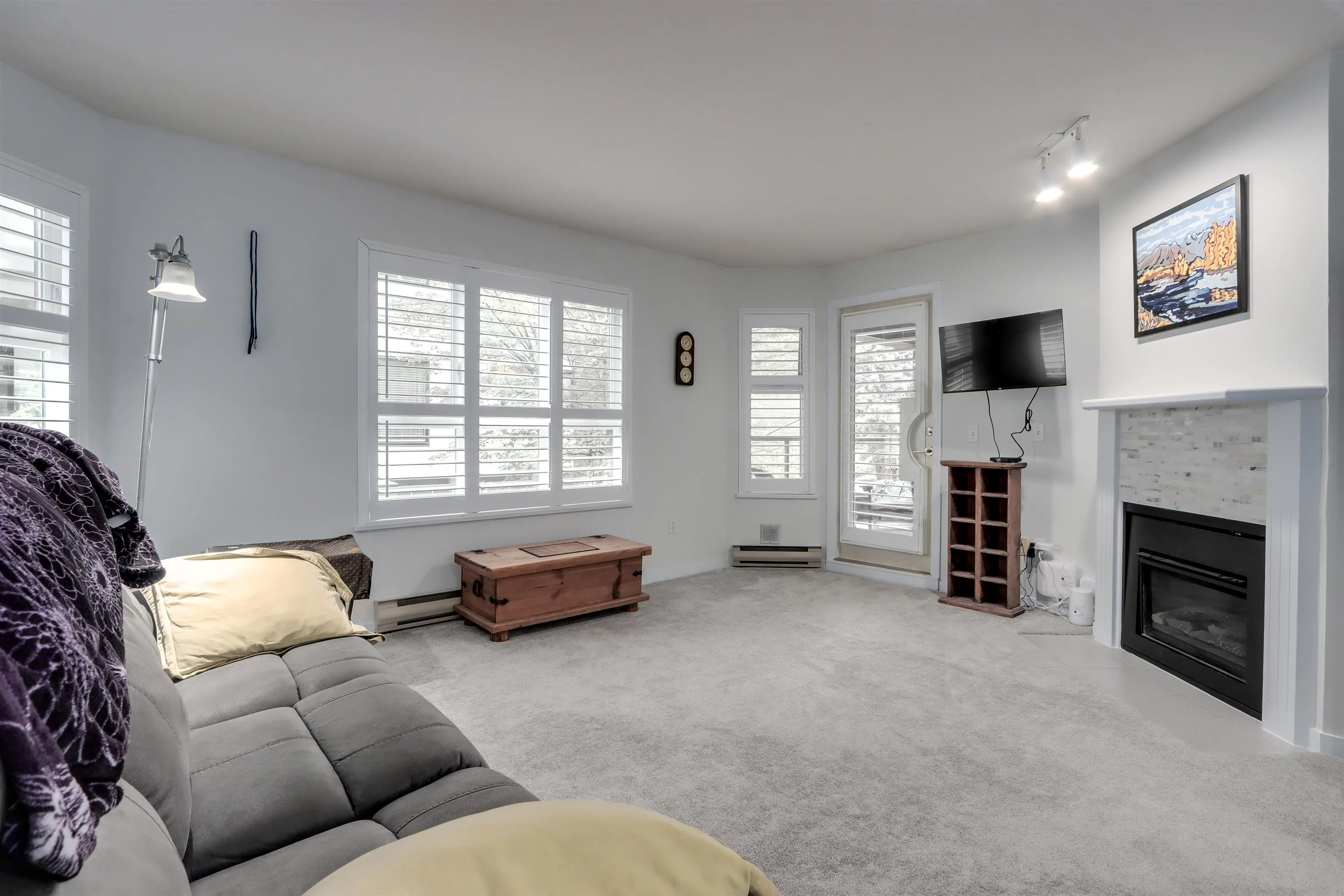 1535 Chesterfield Avenue #205