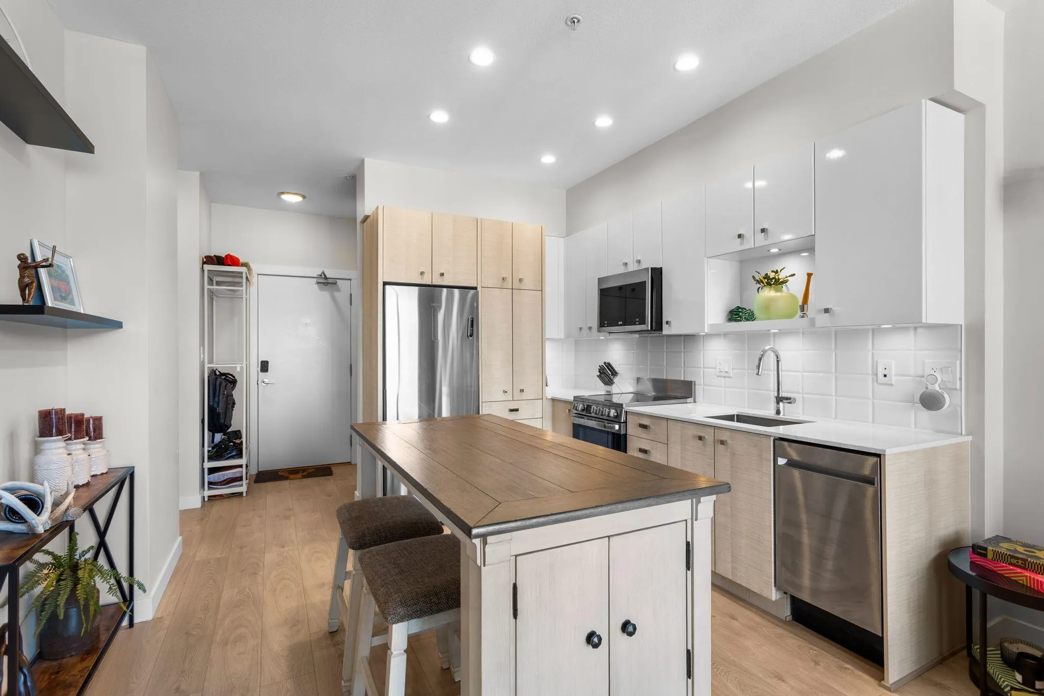 10838 Whalley Boulevard #518