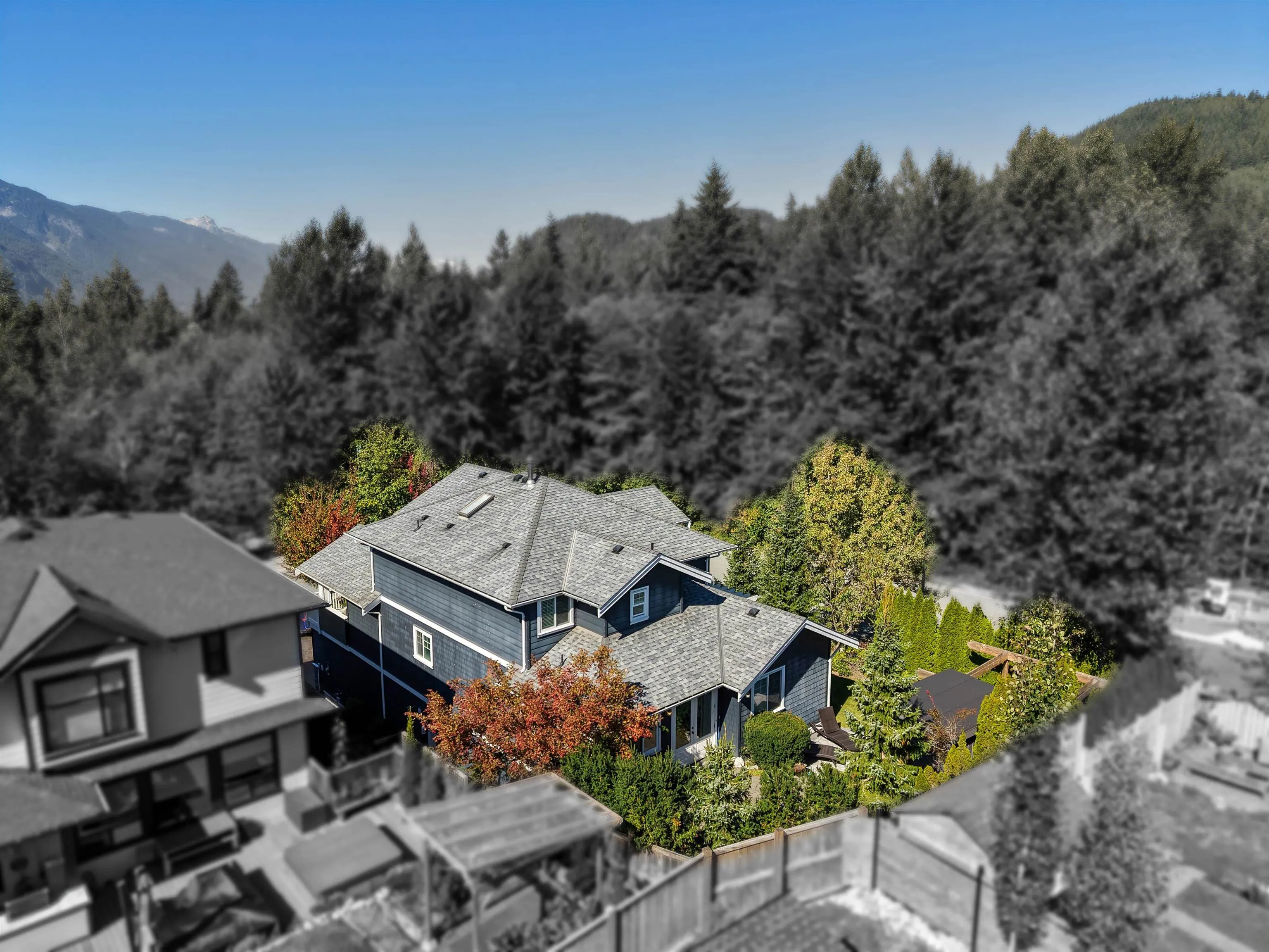 1001 Jay Crescent