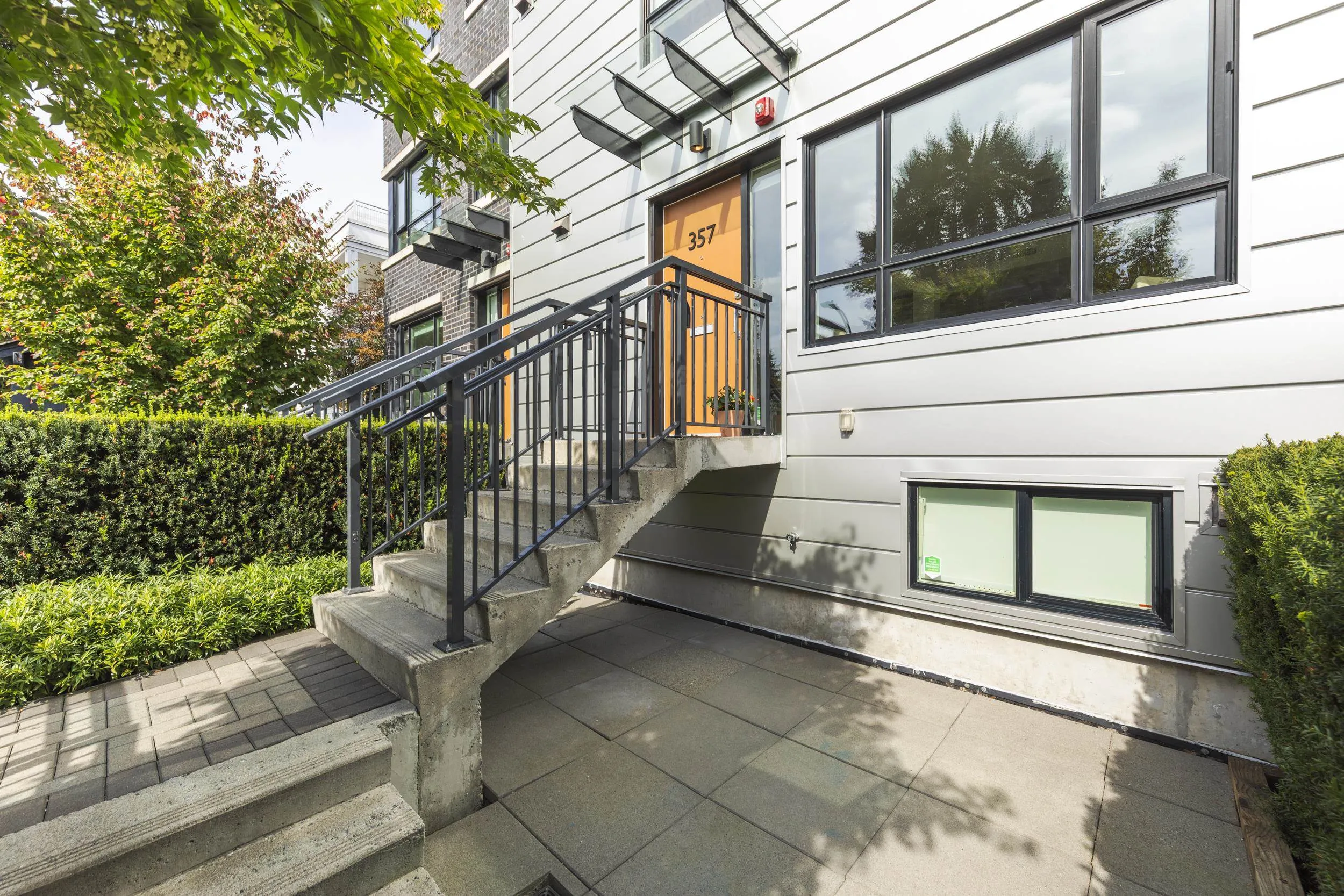 357 E 16th Avenue