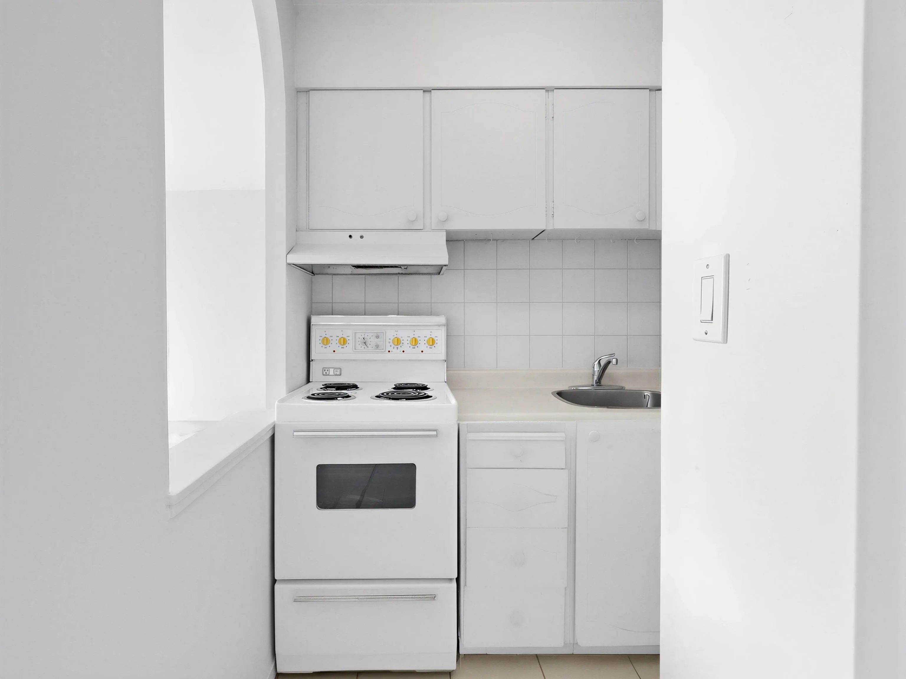 1251 Cardero Street #906