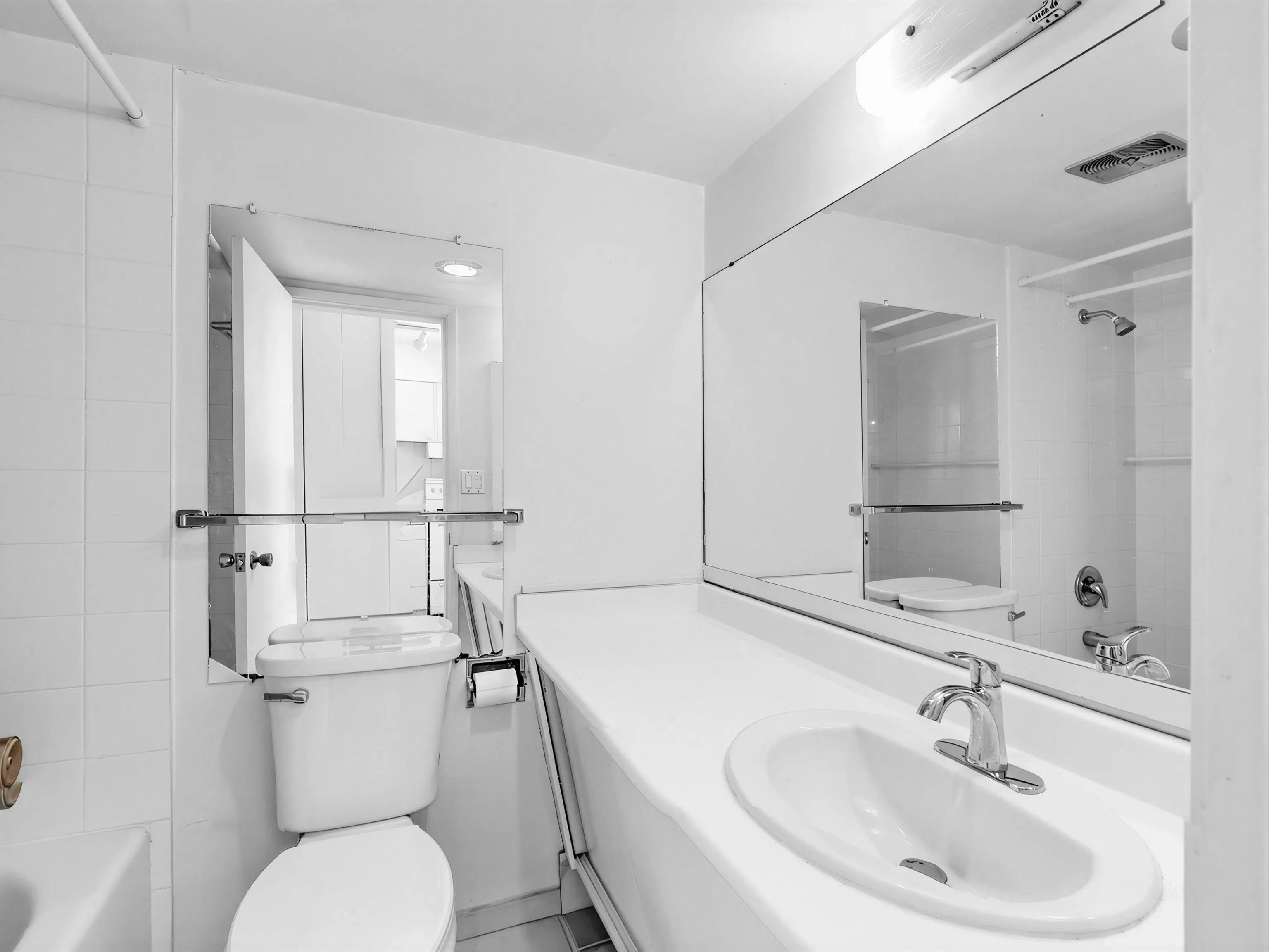 1251 Cardero Street #906