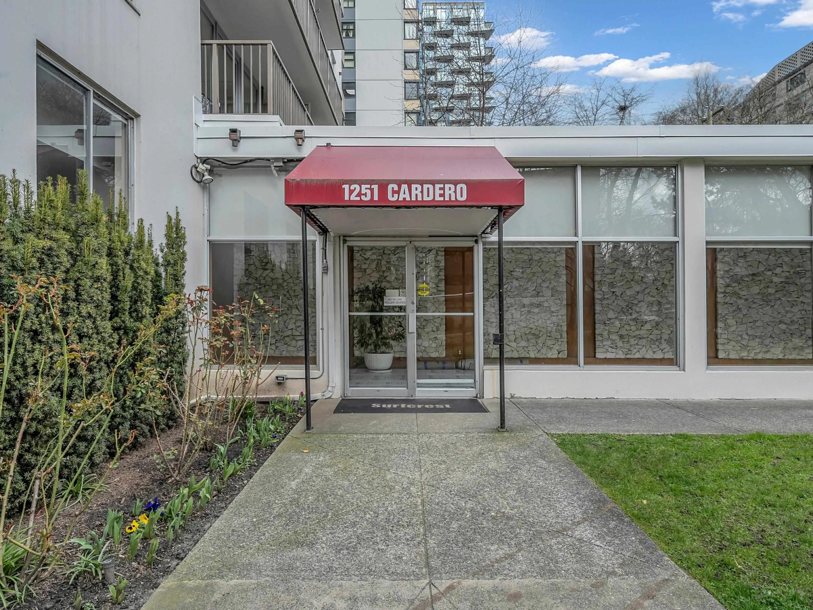 1251 Cardero Street #906