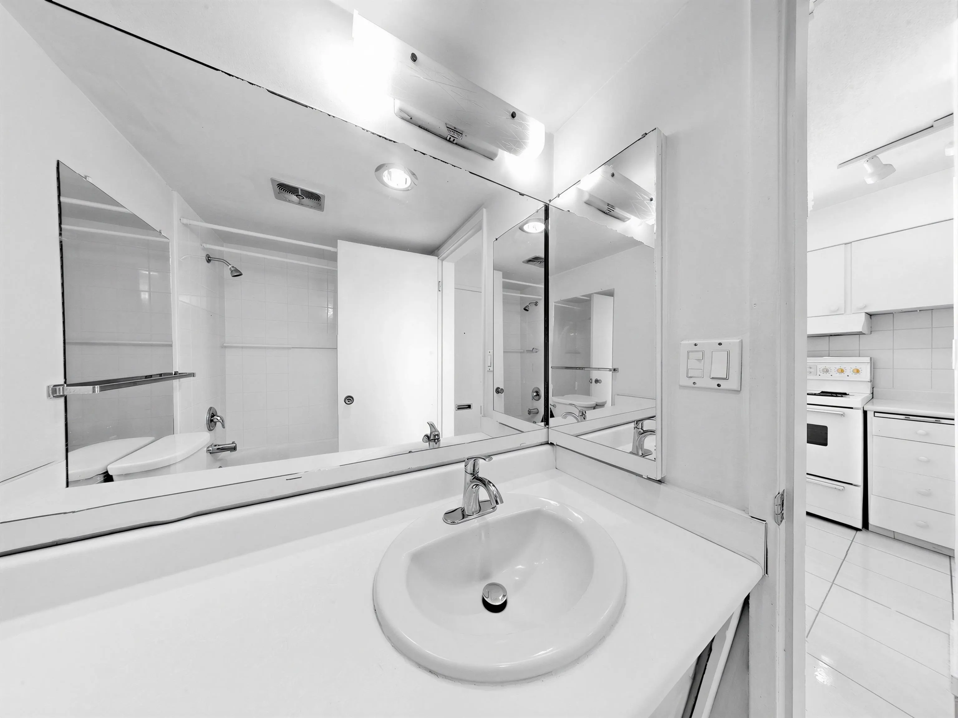 1251 Cardero Street #906