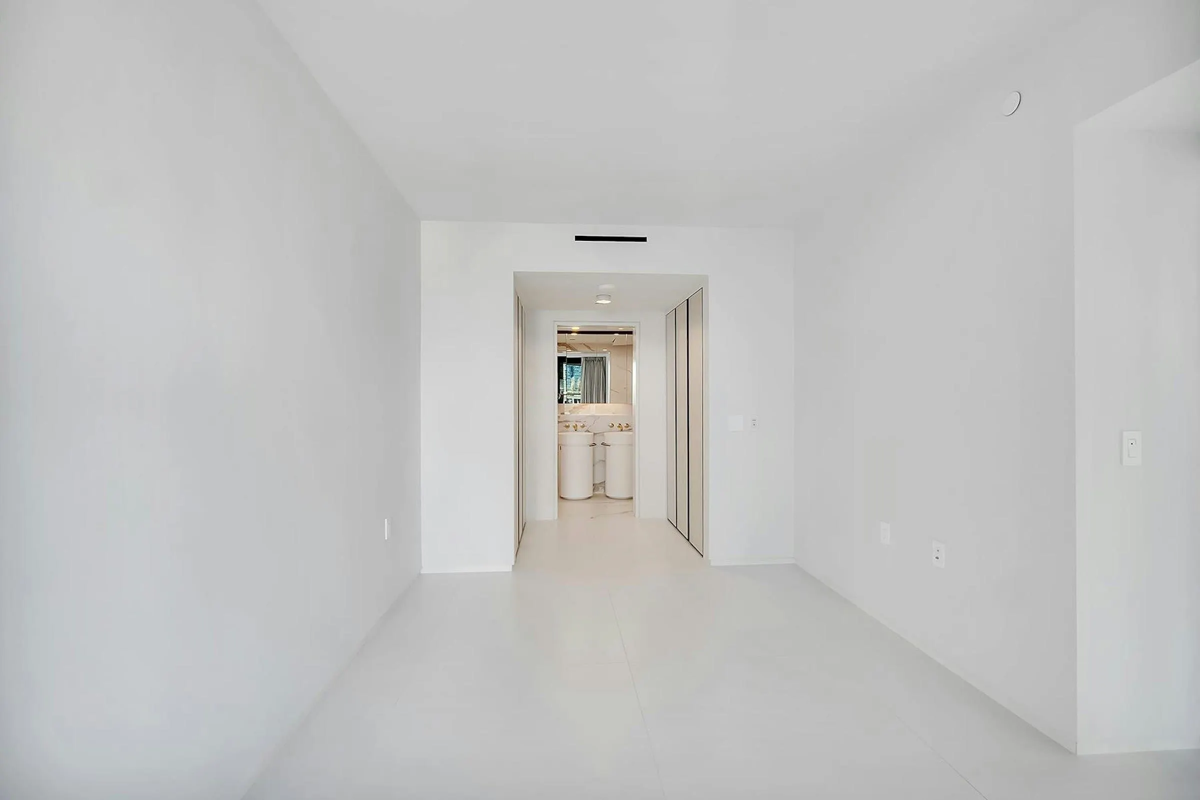 1033 Neslon Street #2008