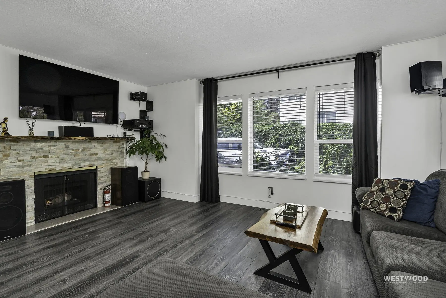 19236 119 Avenue #1