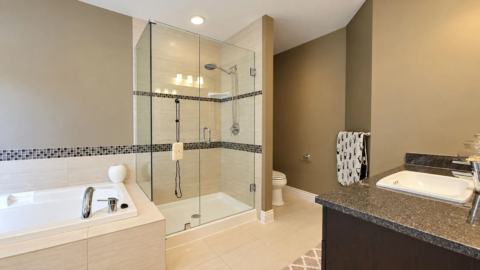1228 Burkemont Place