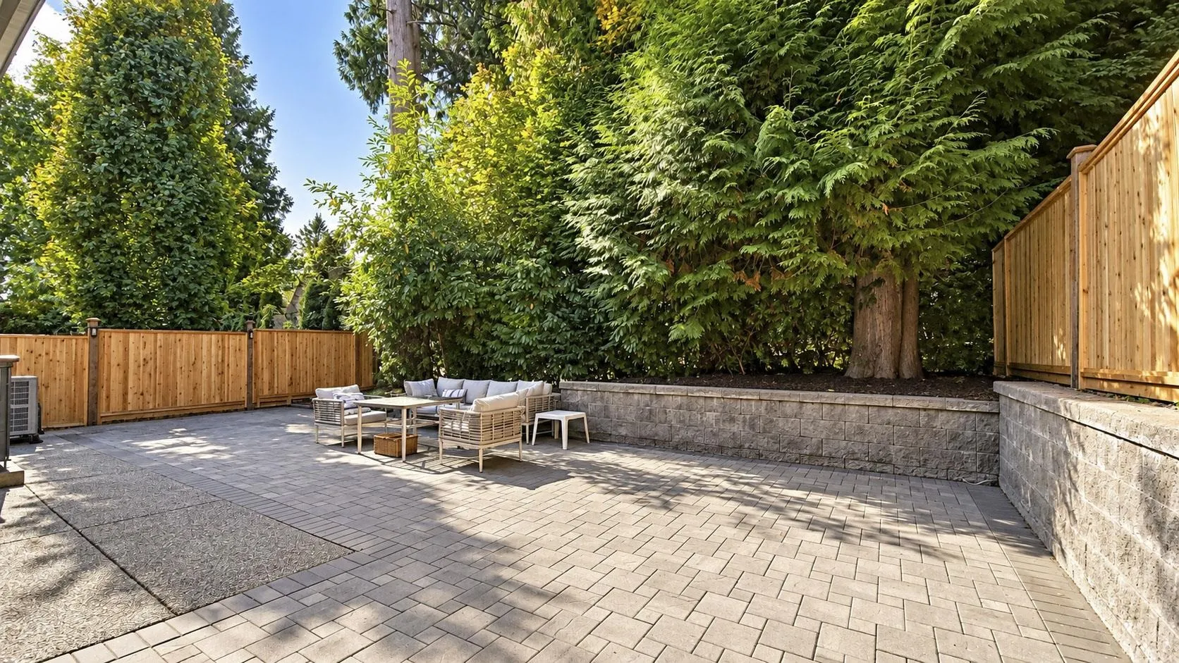 1228 Burkemont Place