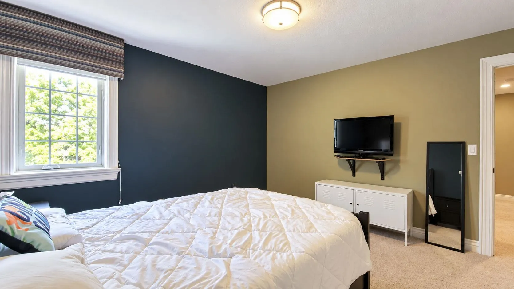 1228 Burkemont Place