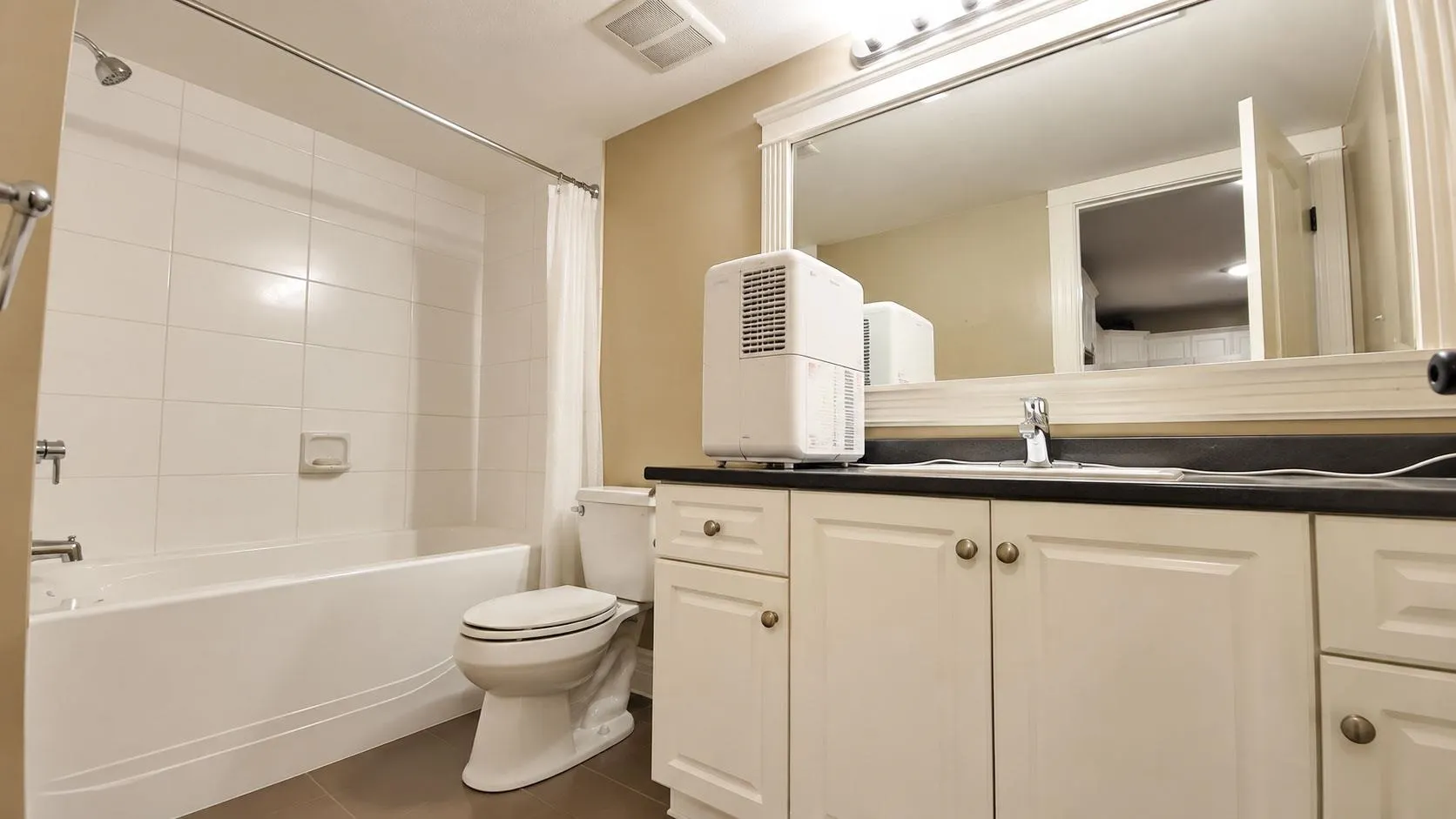 1228 Burkemont Place