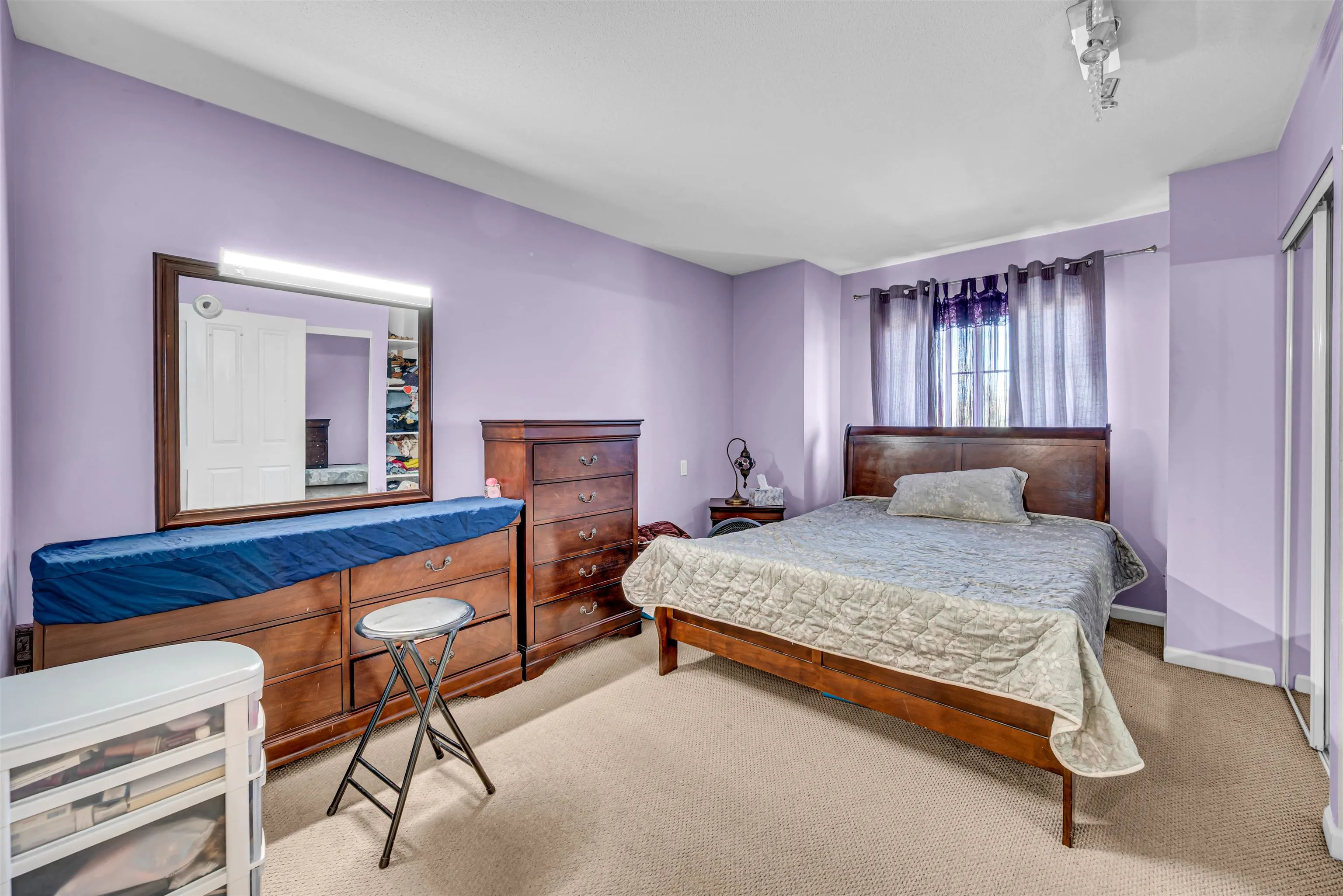 1010 Ewen Avenue #6