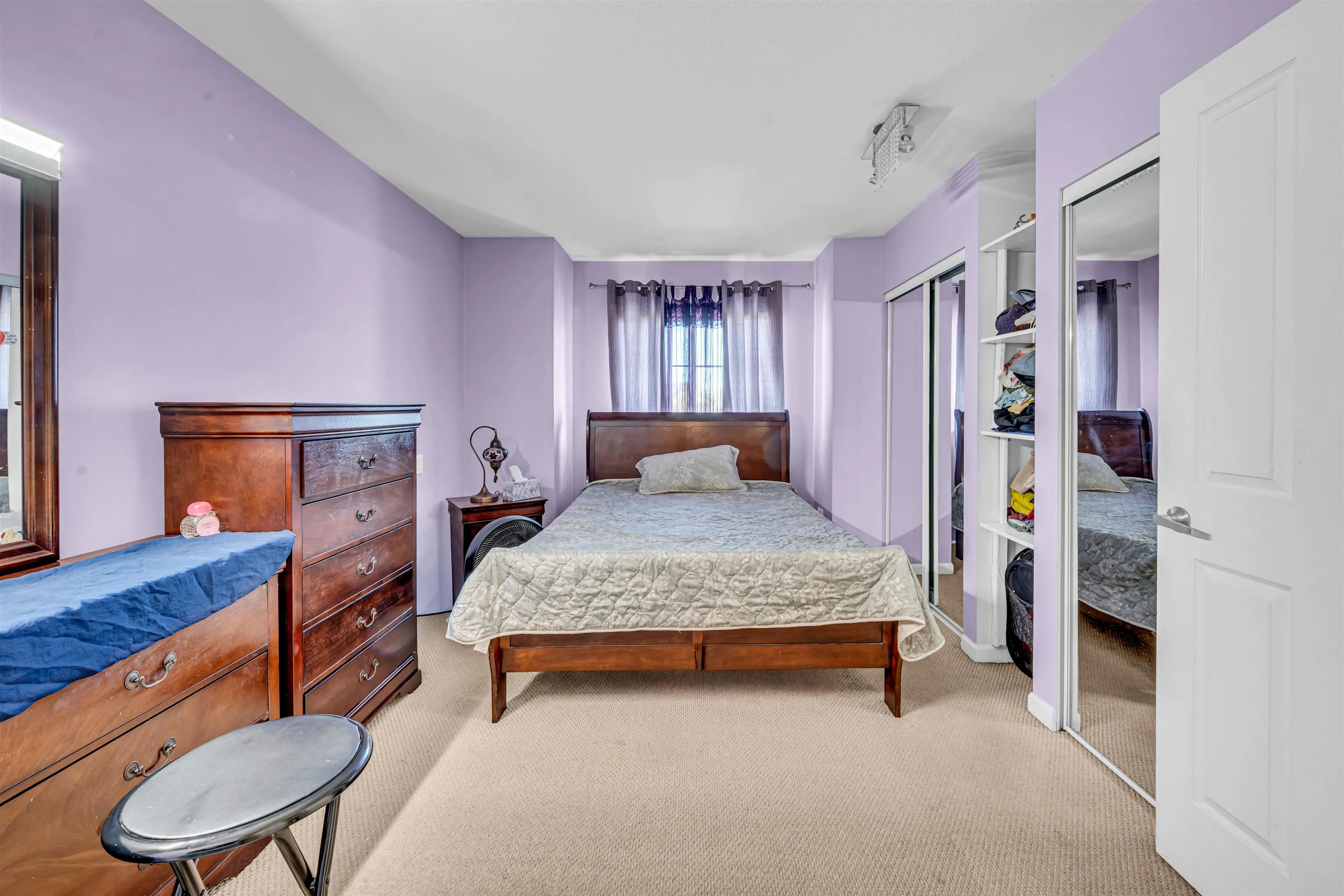 1010 Ewen Avenue #6