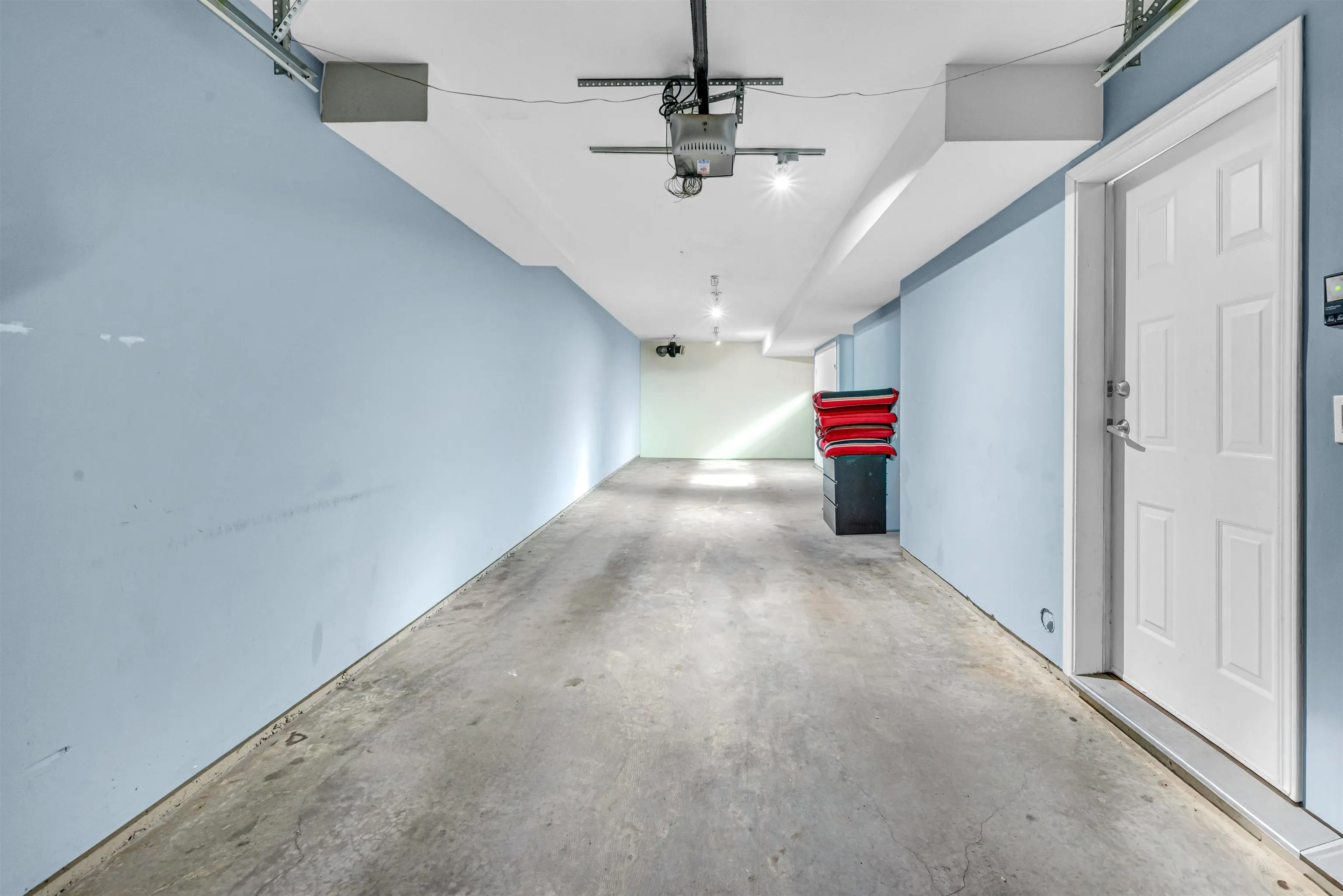 1010 Ewen Avenue #6