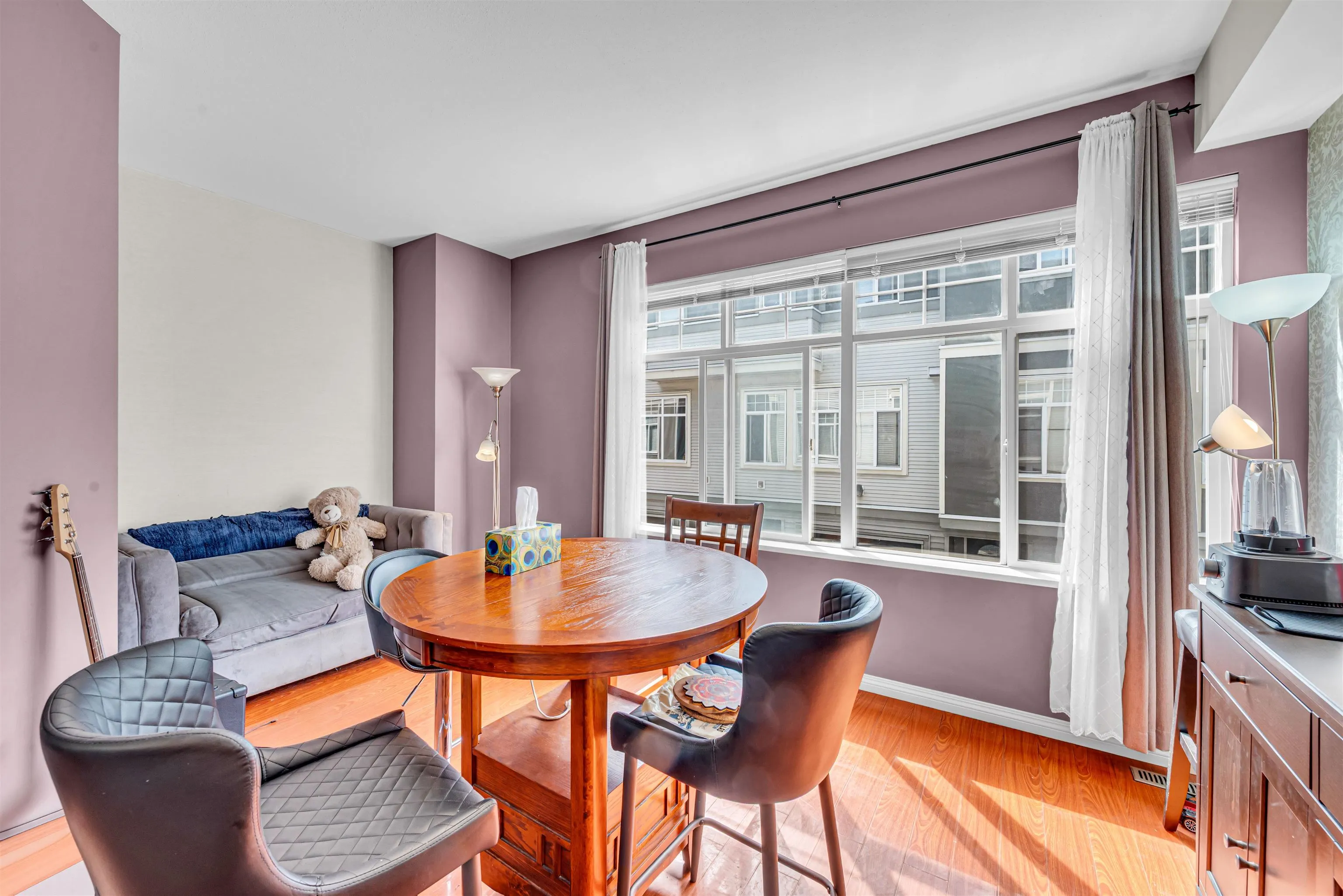 1010 Ewen Avenue #6