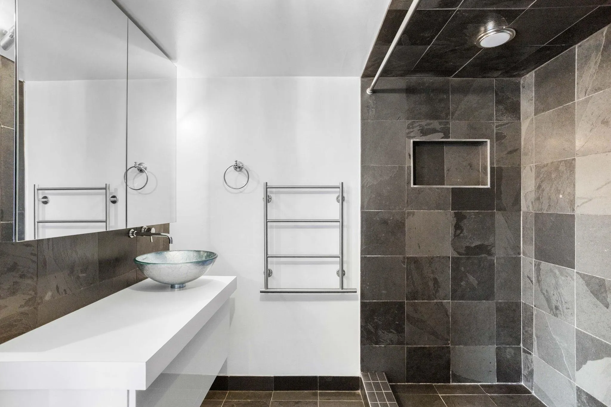 71 Jamieson Court #1801