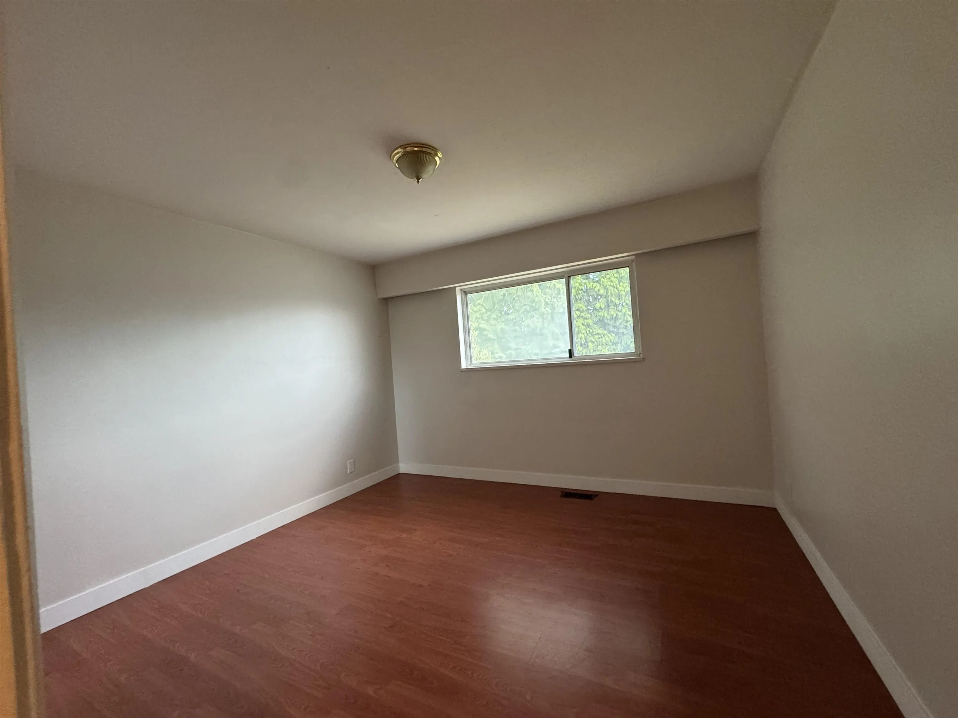 6717 Broadway #Upper