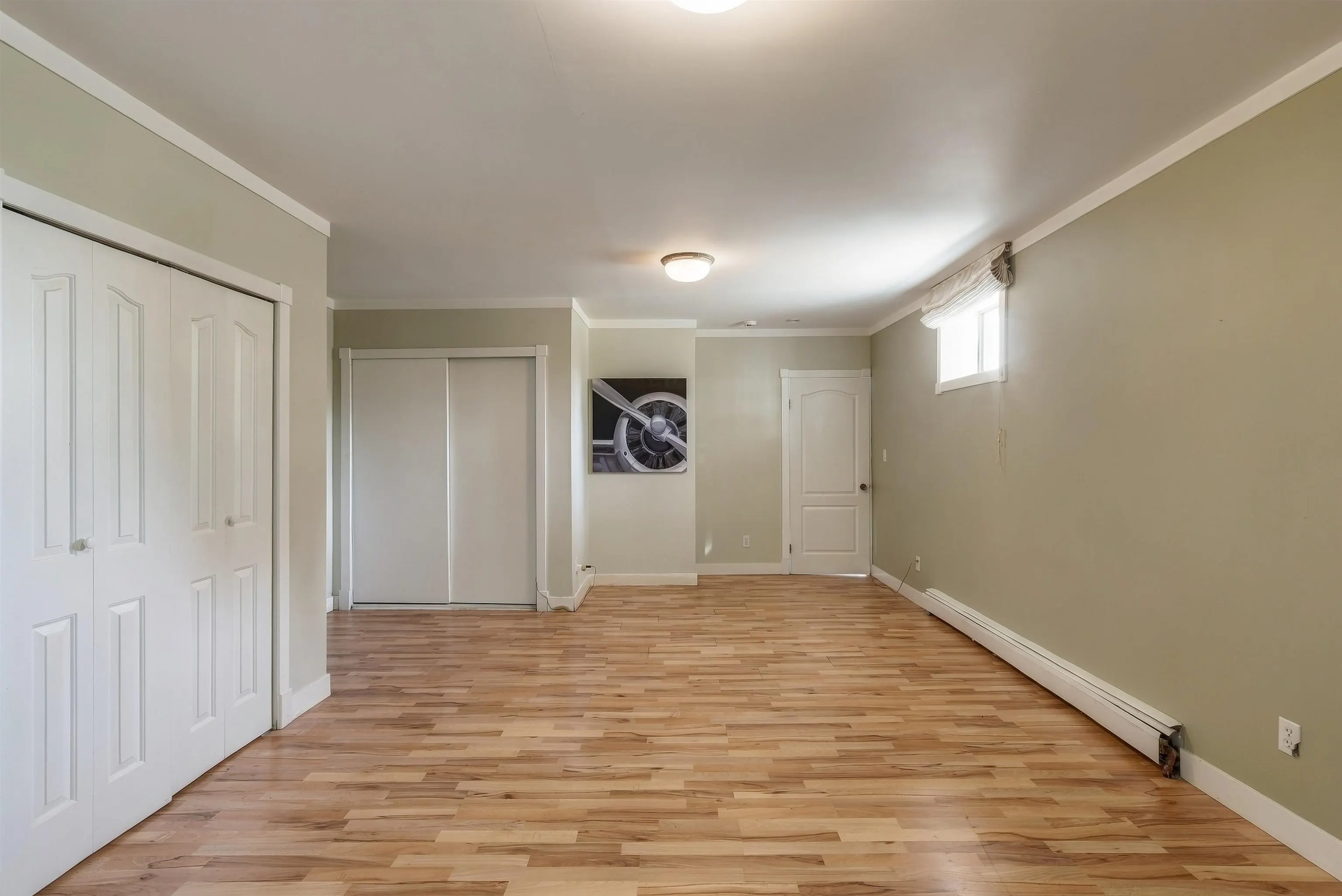 5575 Fairlight Crescent