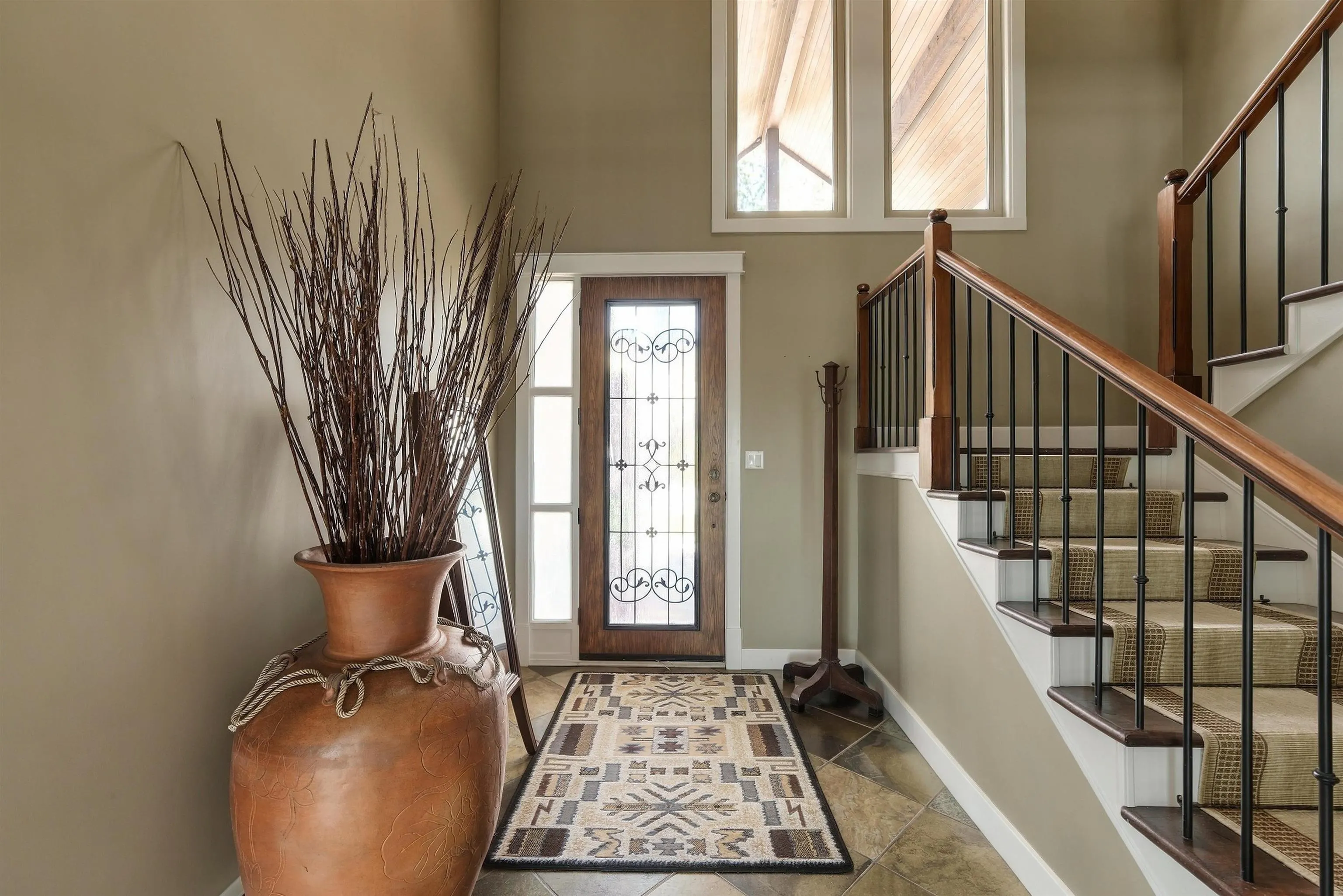 5575 Fairlight Crescent