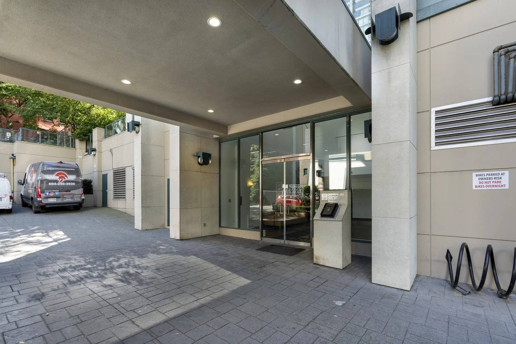 1239 W Georgia Street #607