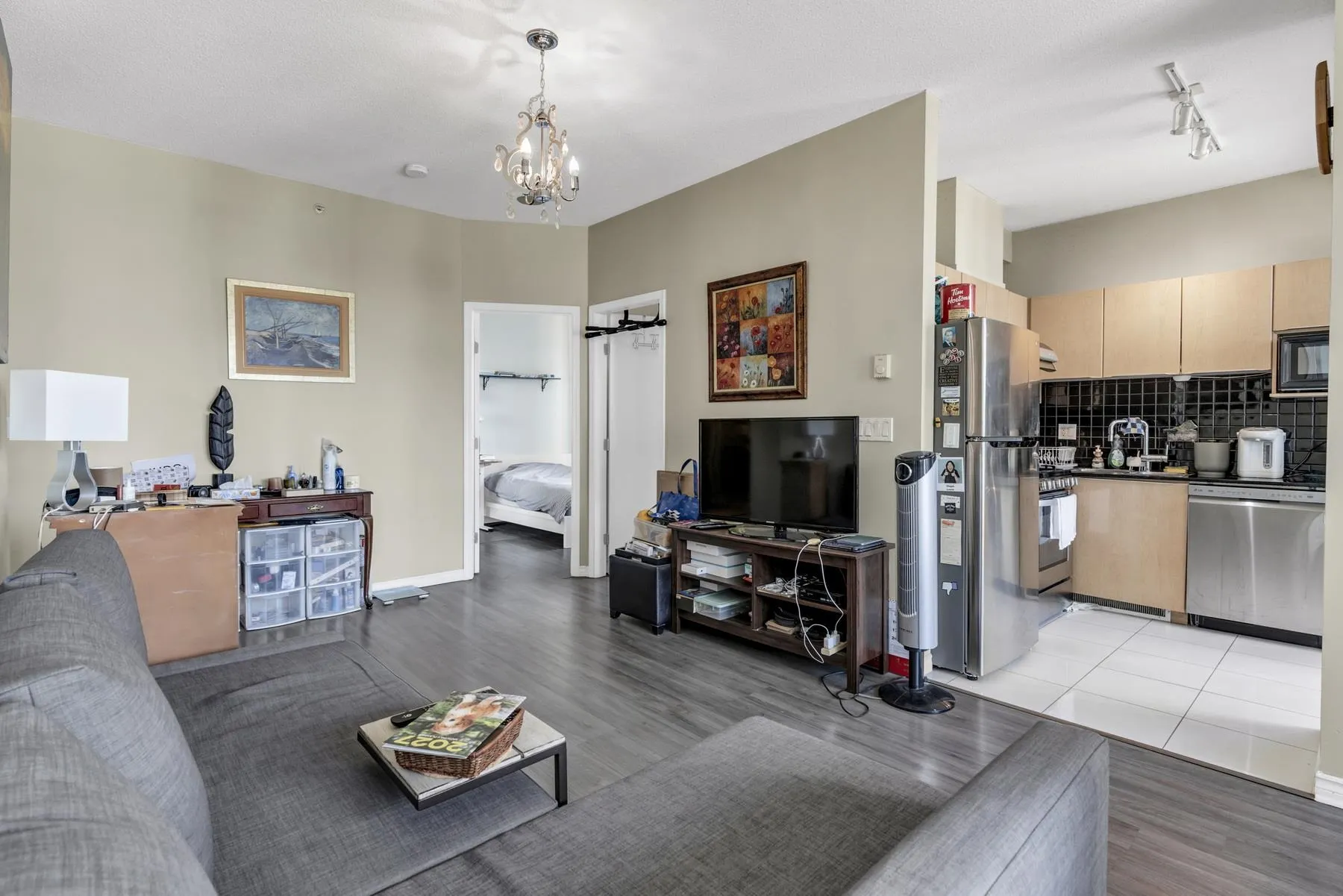 1239 W Georgia Street #607