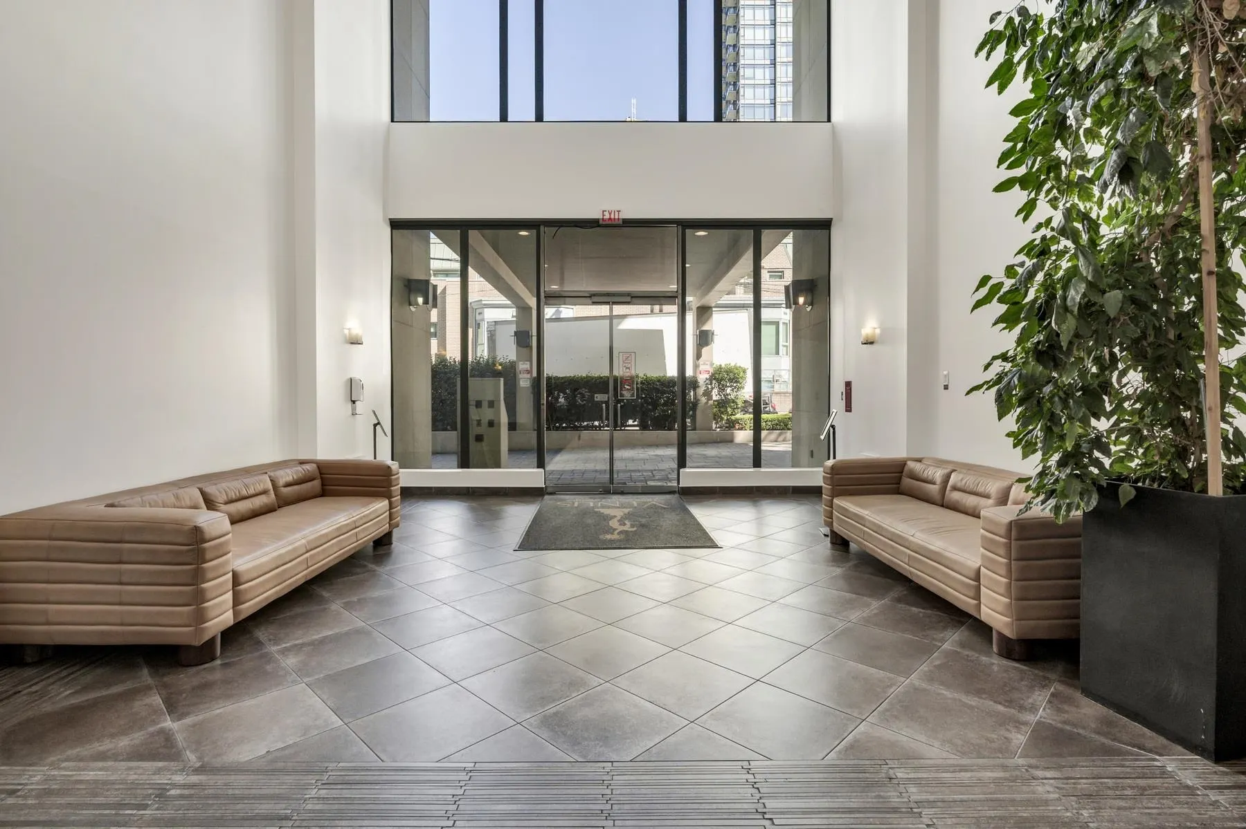 1239 W Georgia Street #607