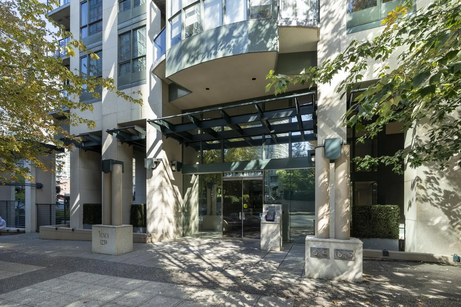 1239 W Georgia Street #607