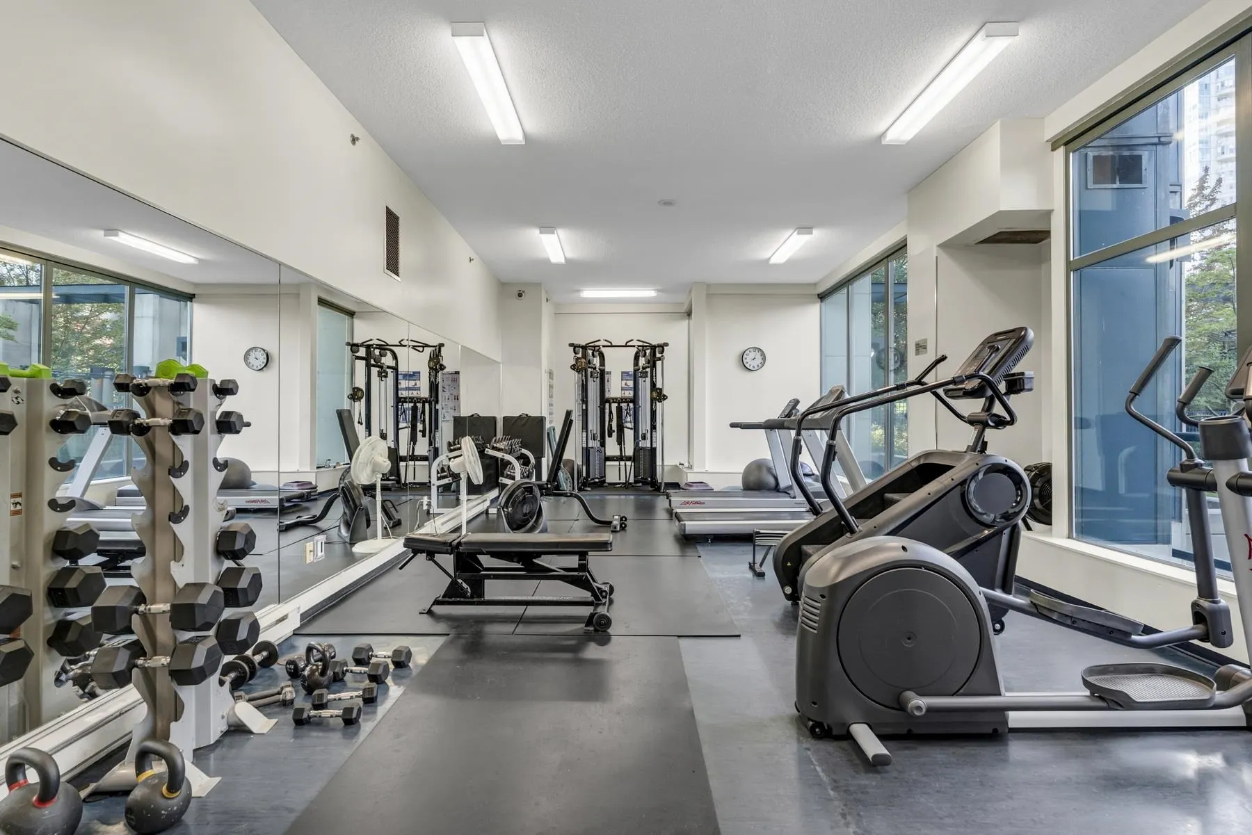1239 W Georgia Street #607