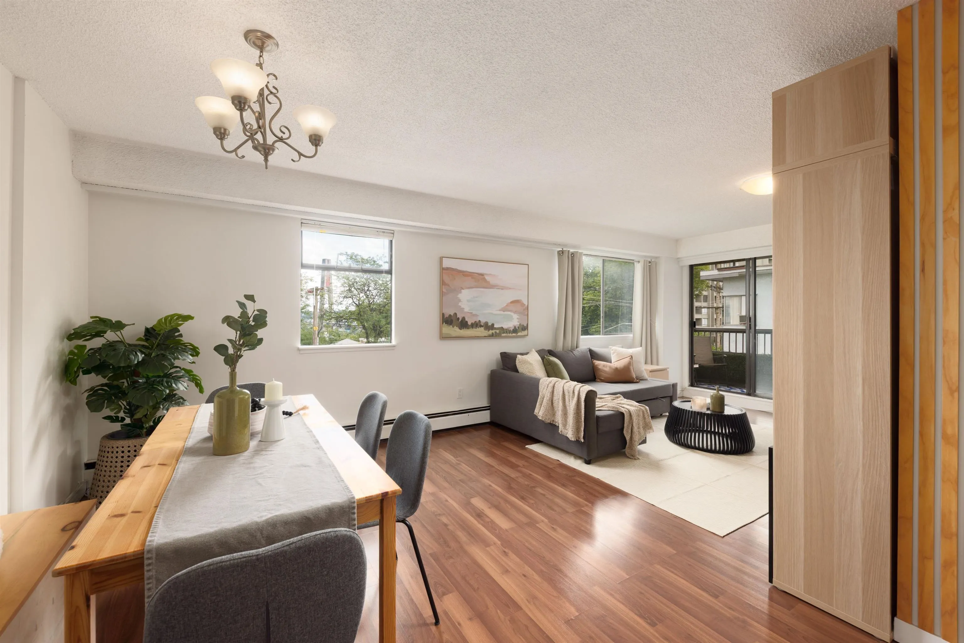 47 Agnes Street #404