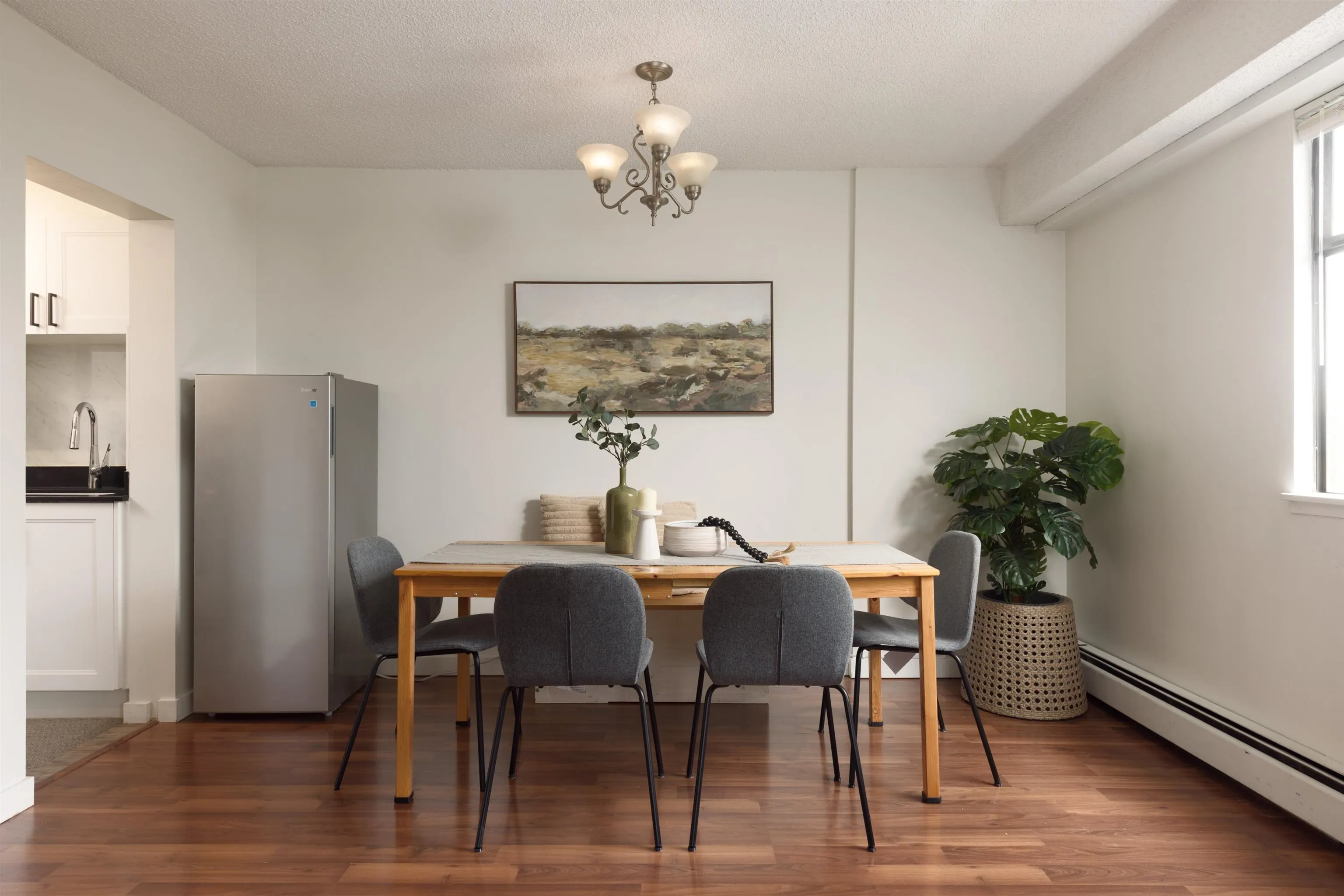 47 Agnes Street #404