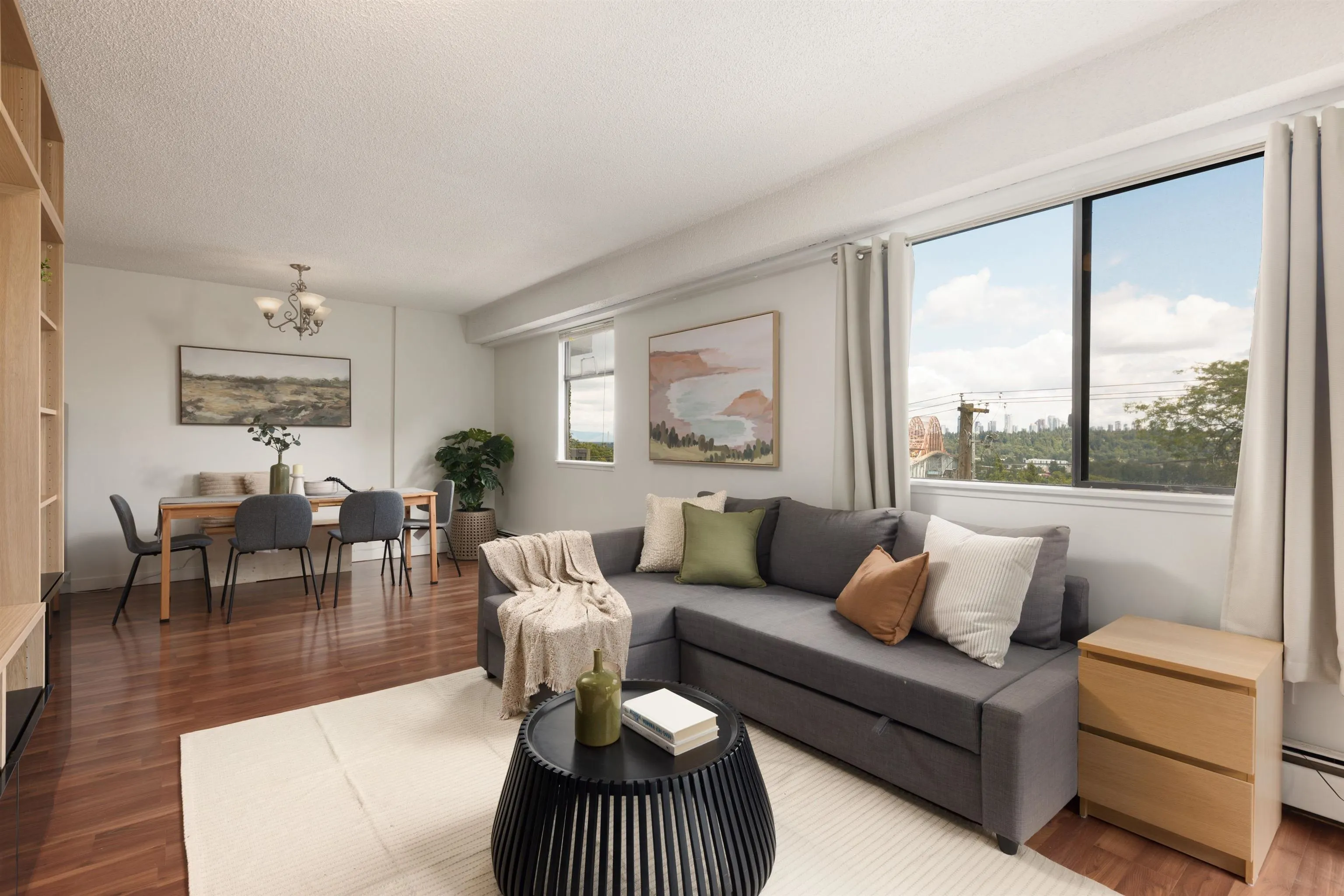 47 Agnes Street #404