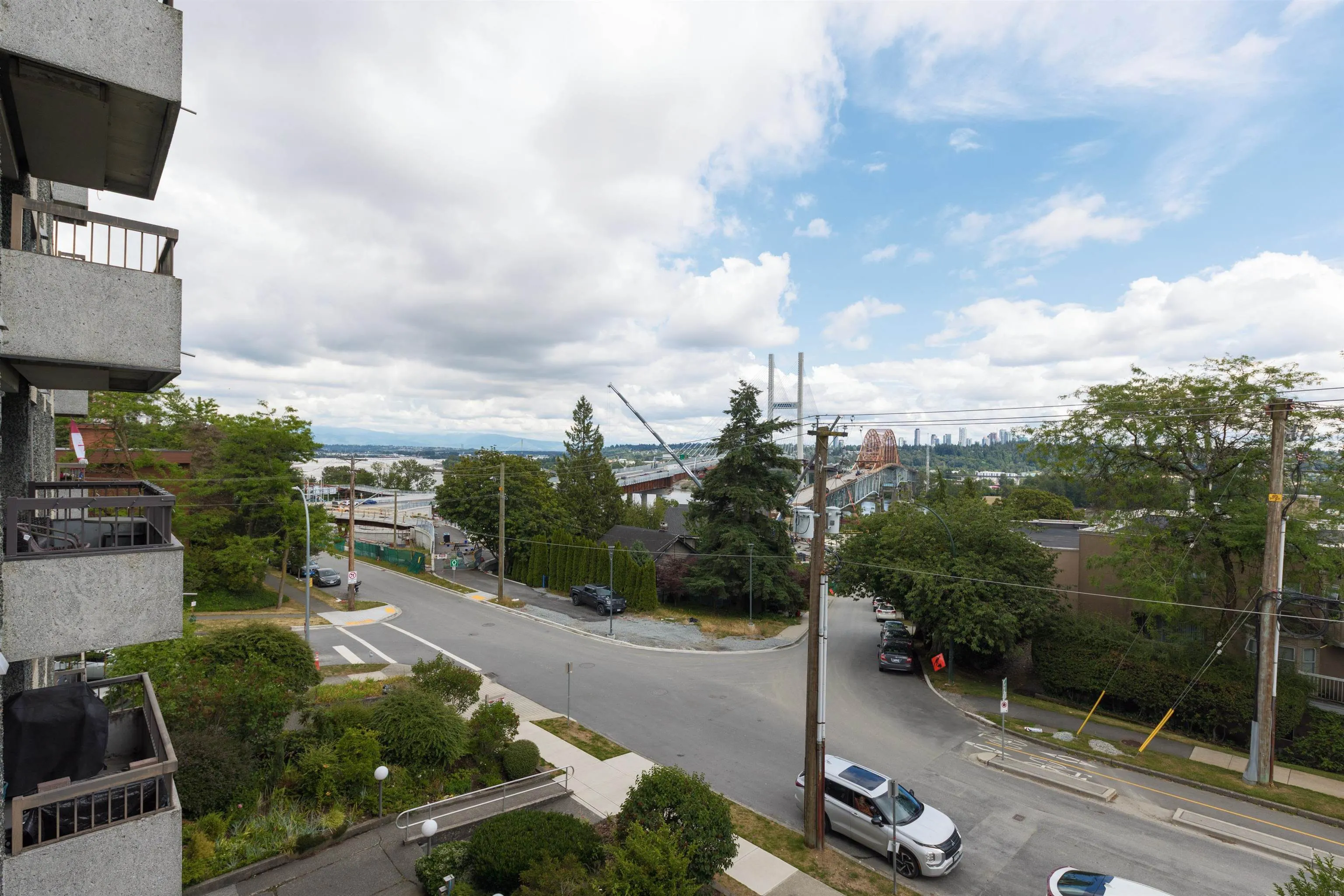 47 Agnes Street #404