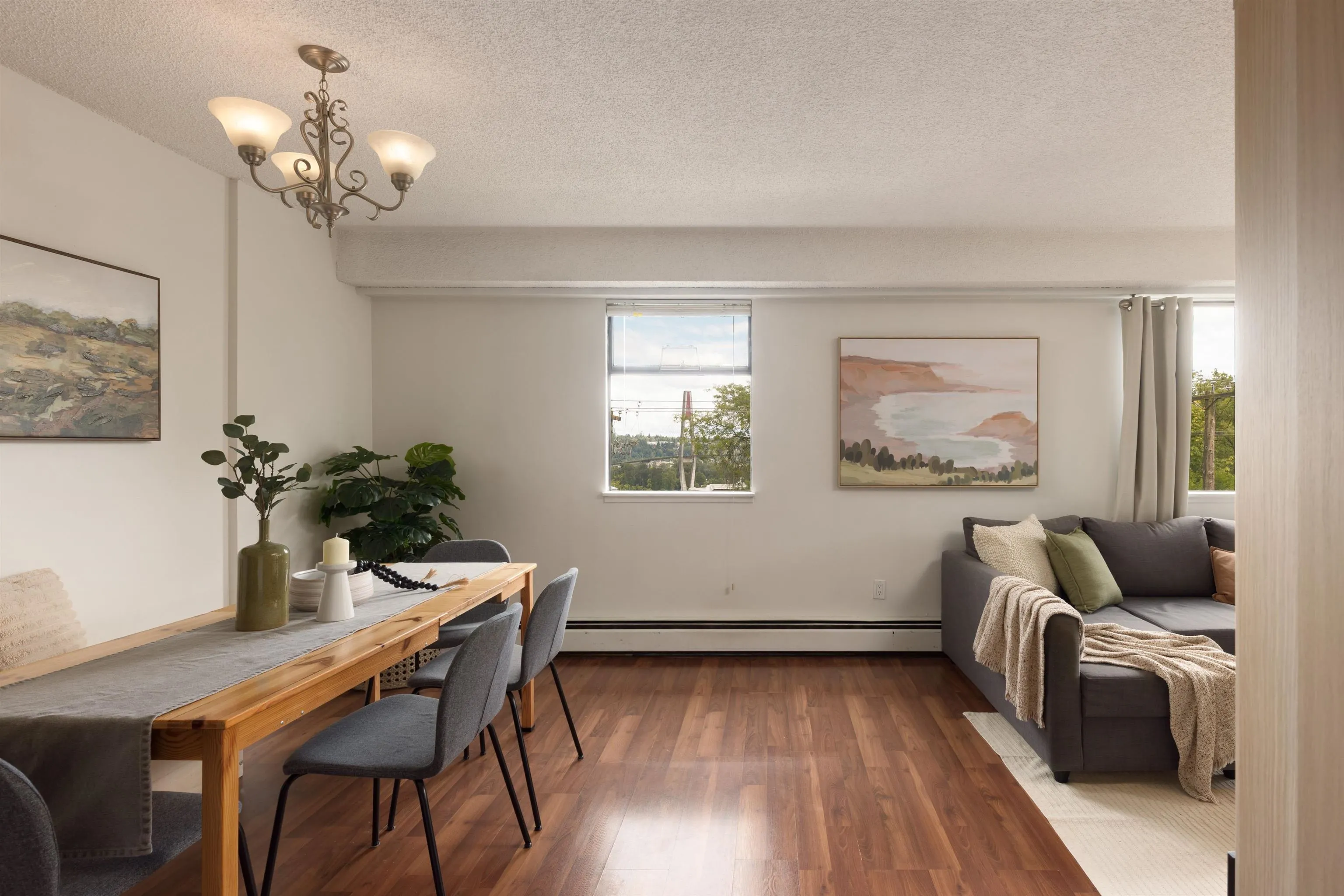 47 Agnes Street #404