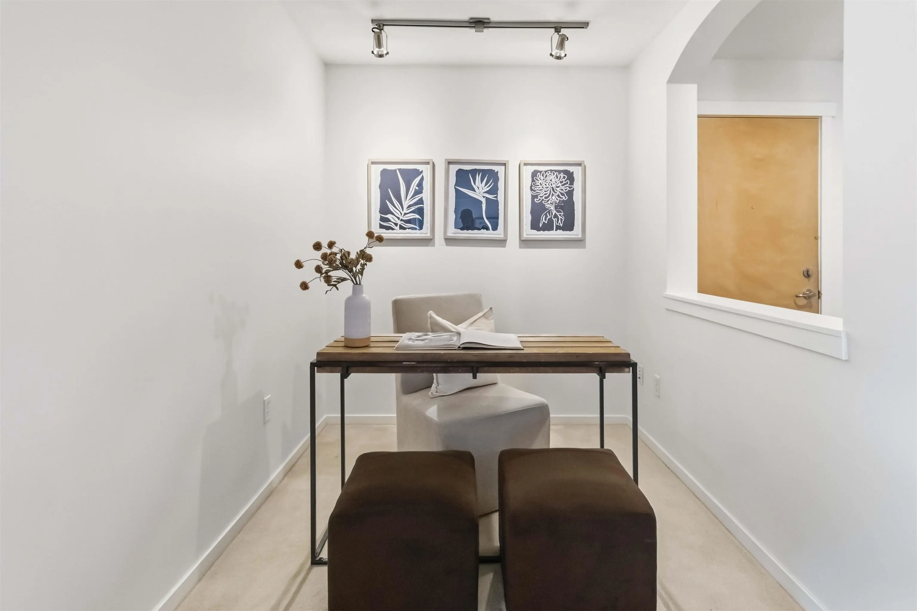 300 Klahanie Drive #109