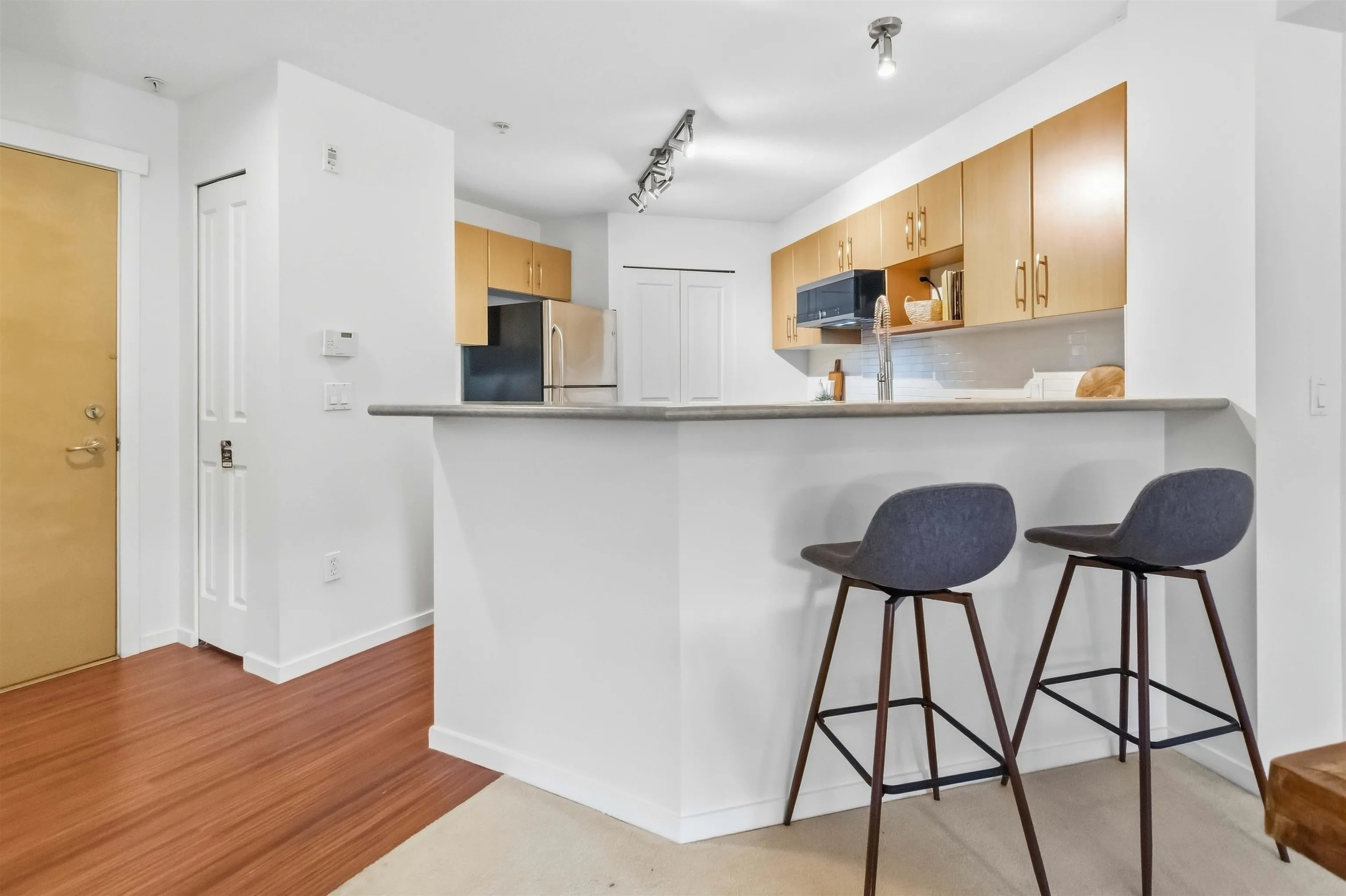 300 Klahanie Drive #109