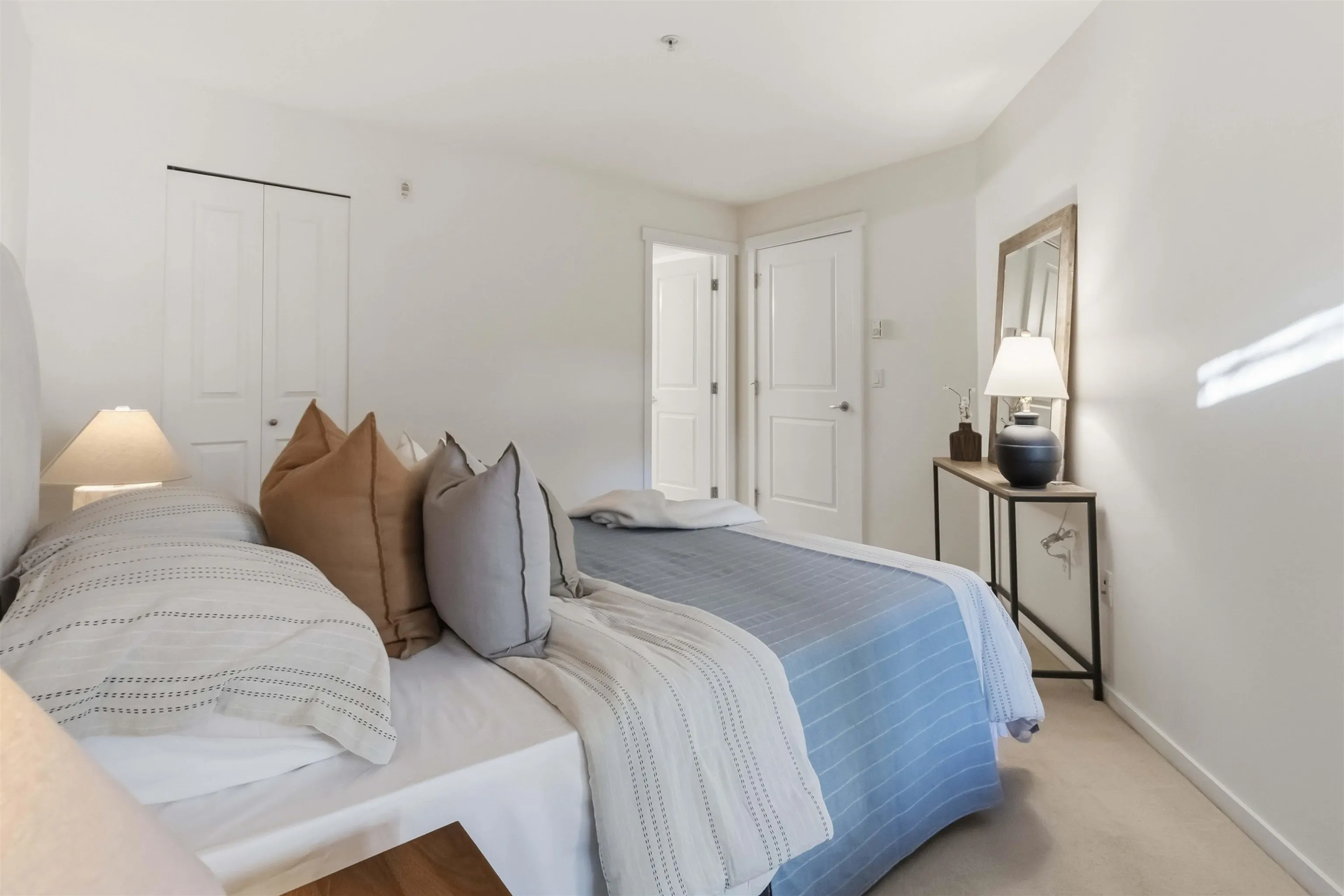 300 Klahanie Drive #109
