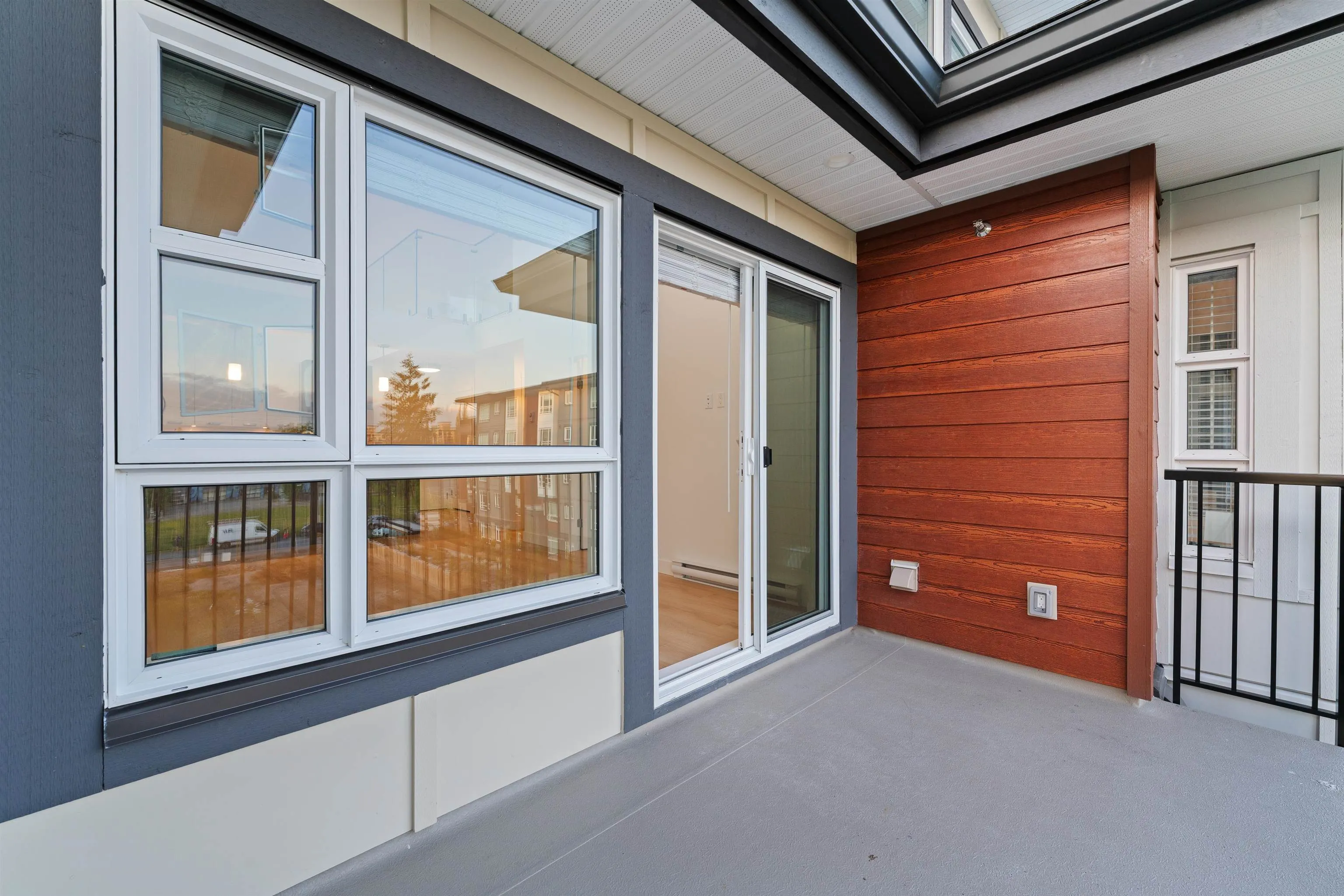 22562 121 Avenue #410