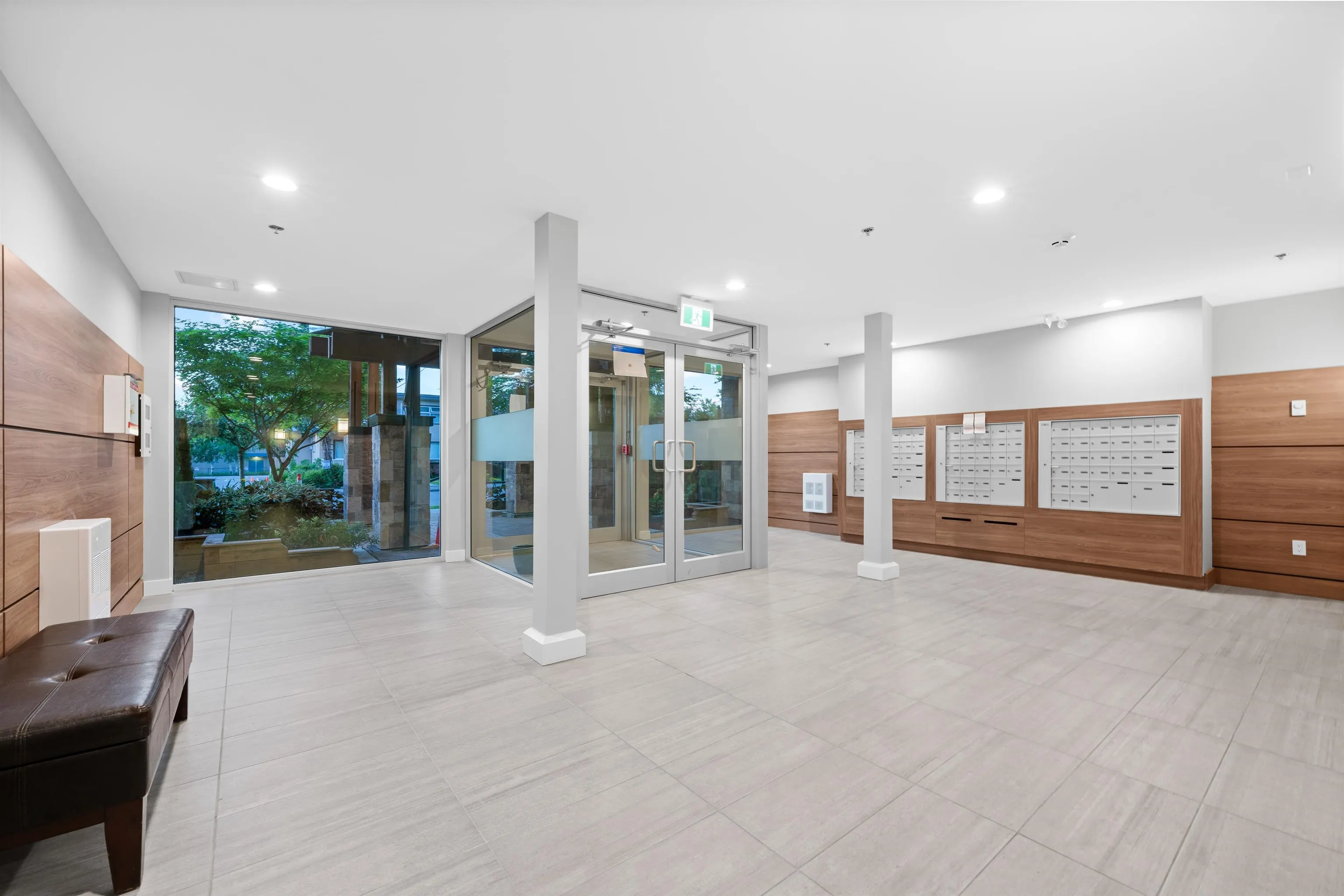 22562 121 Avenue #410