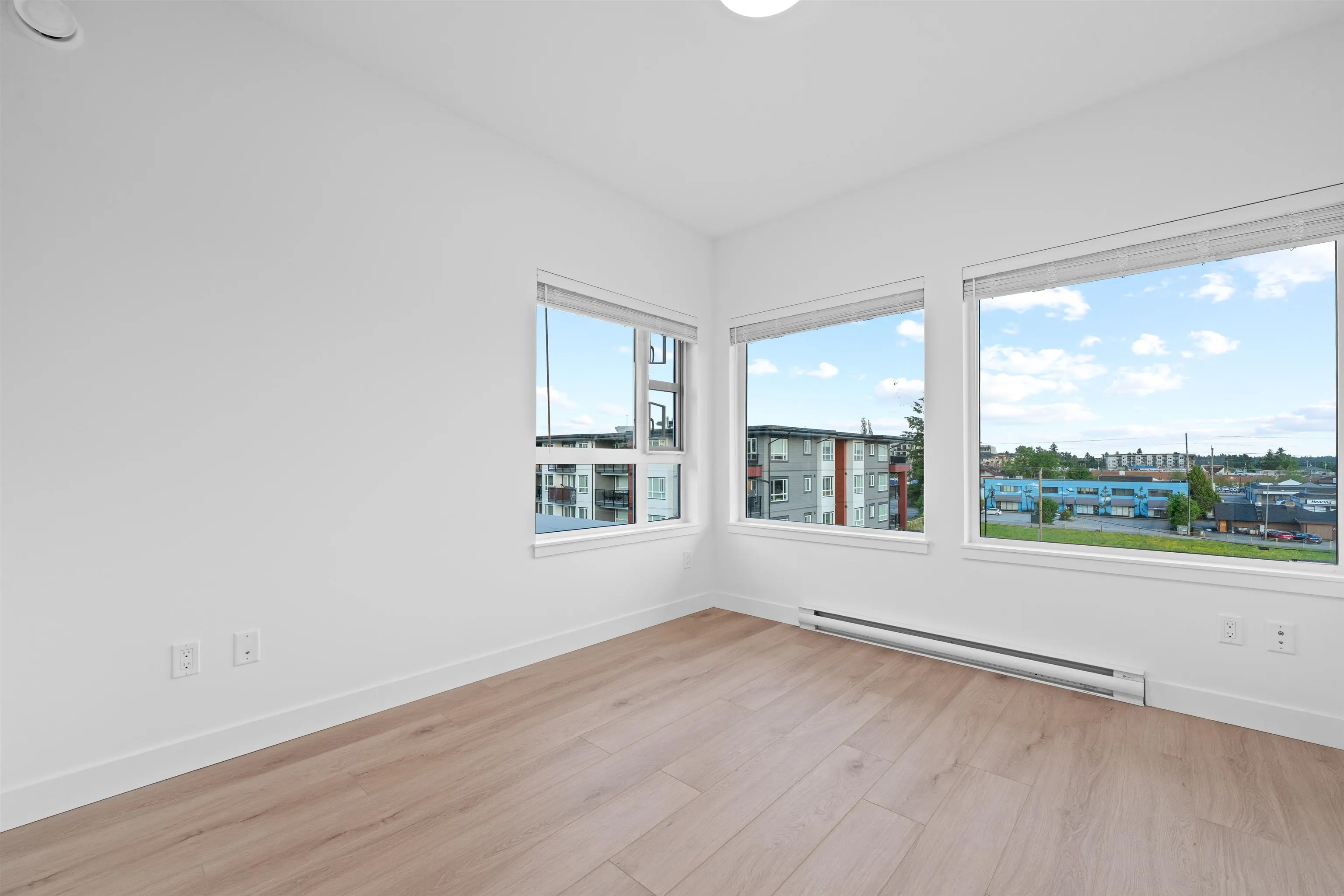 22562 121 Avenue #410