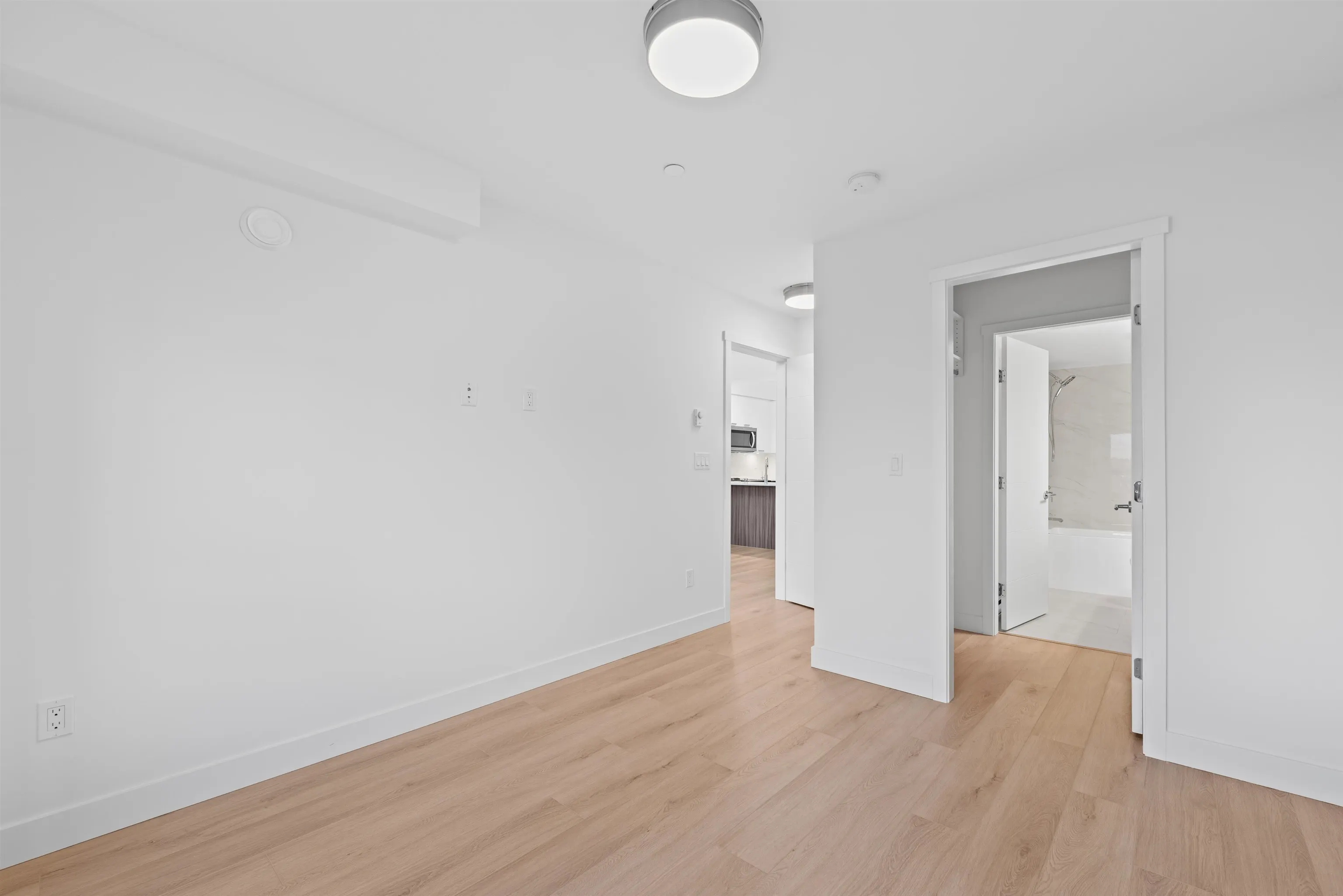 22562 121 Avenue #410